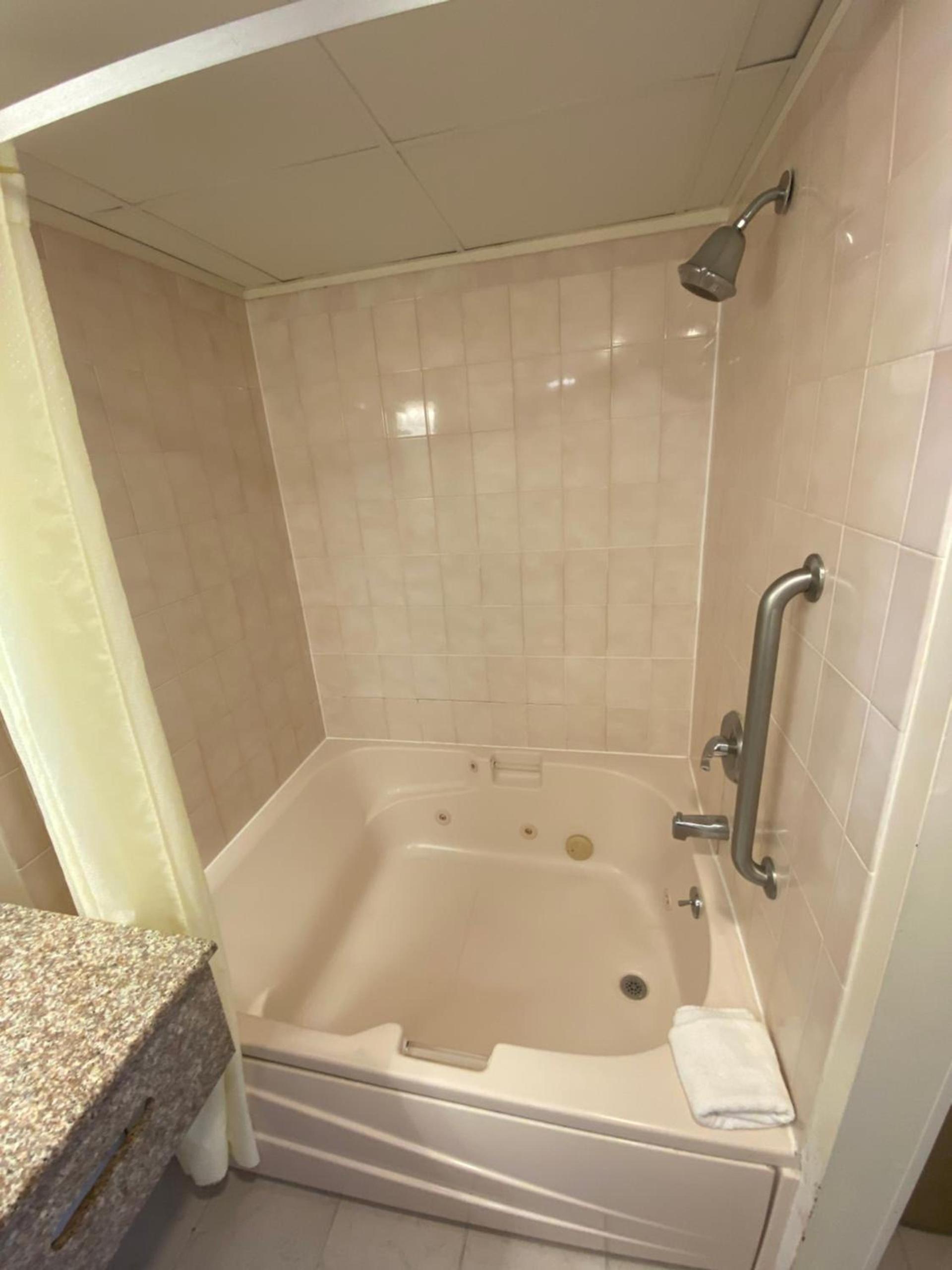 Garden State Inn photo 12