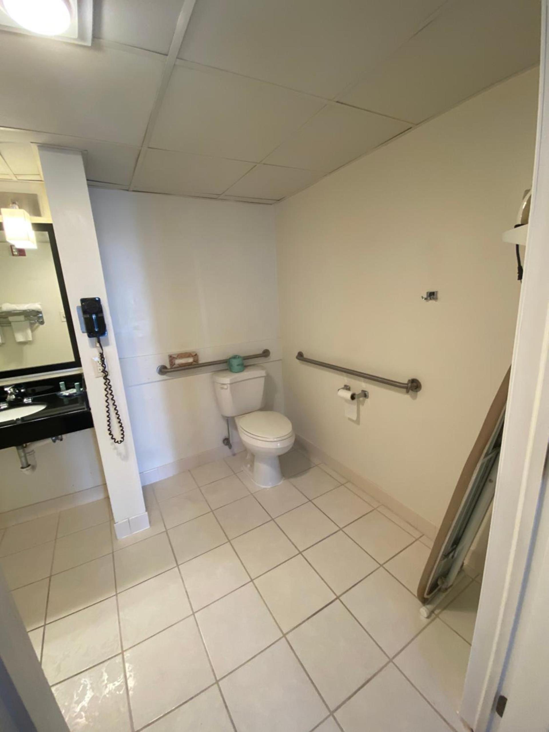 Garden State Inn photo 24
