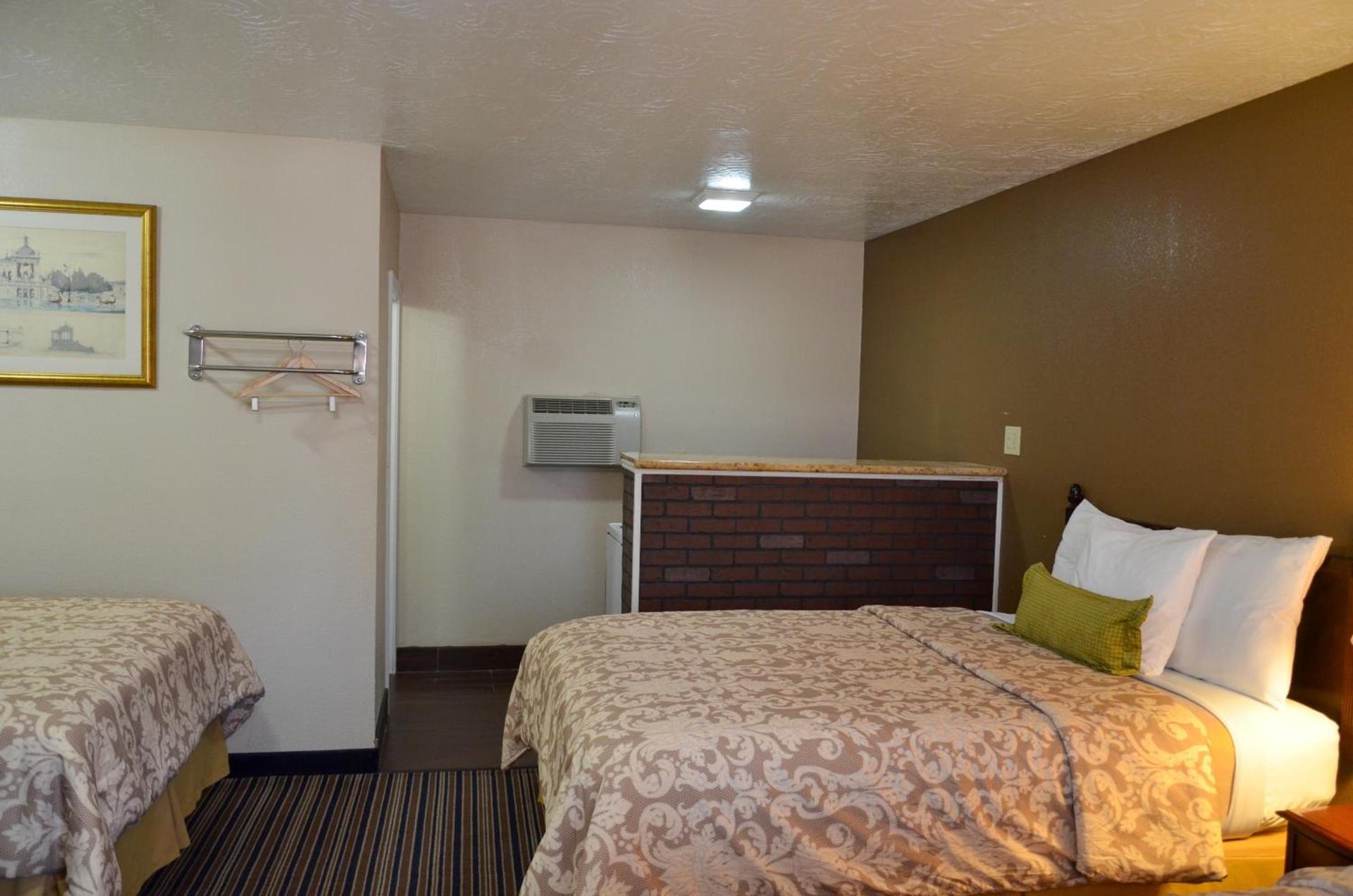 Route 66 Inn photo 60