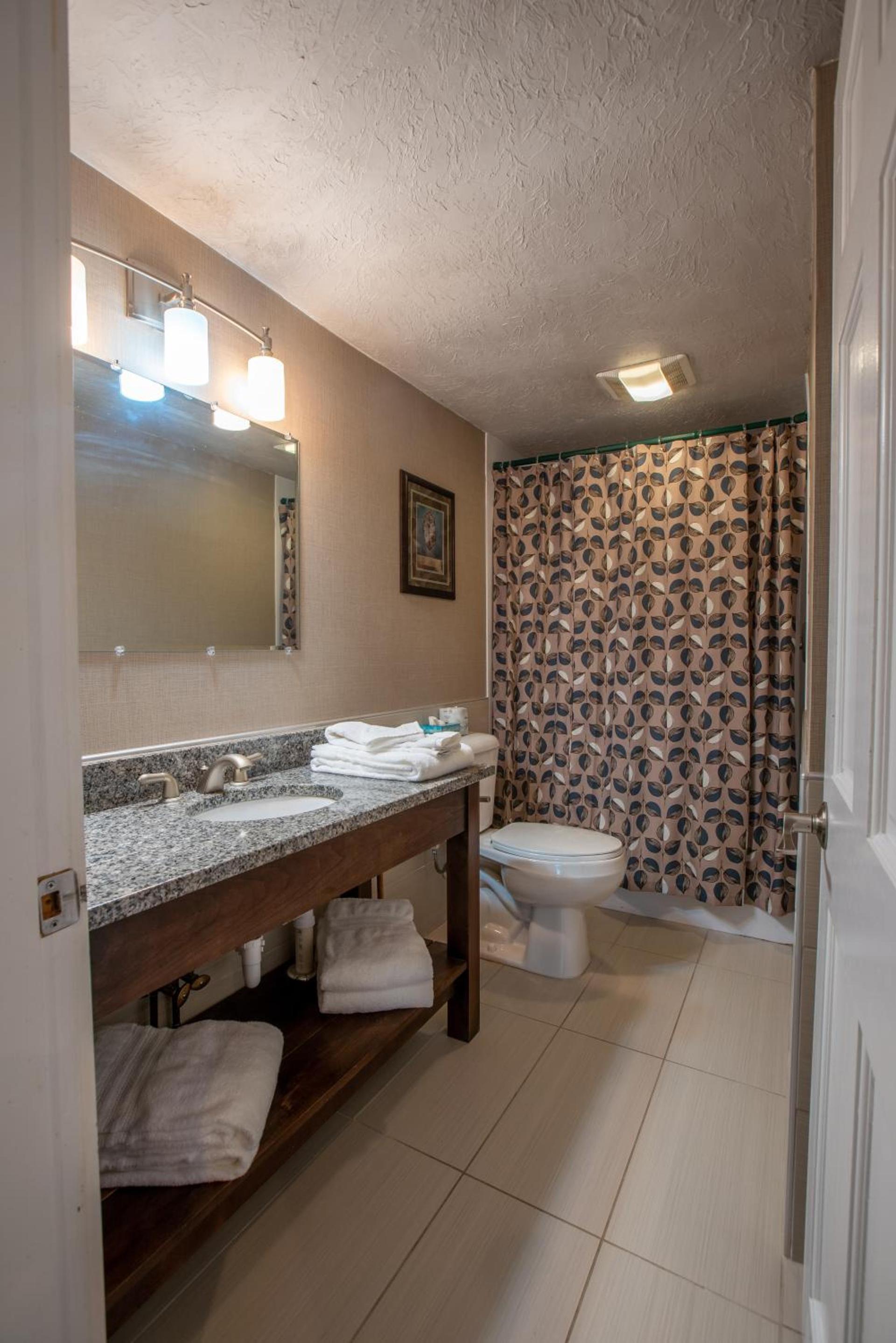 New England Inn & Lodge photo 35