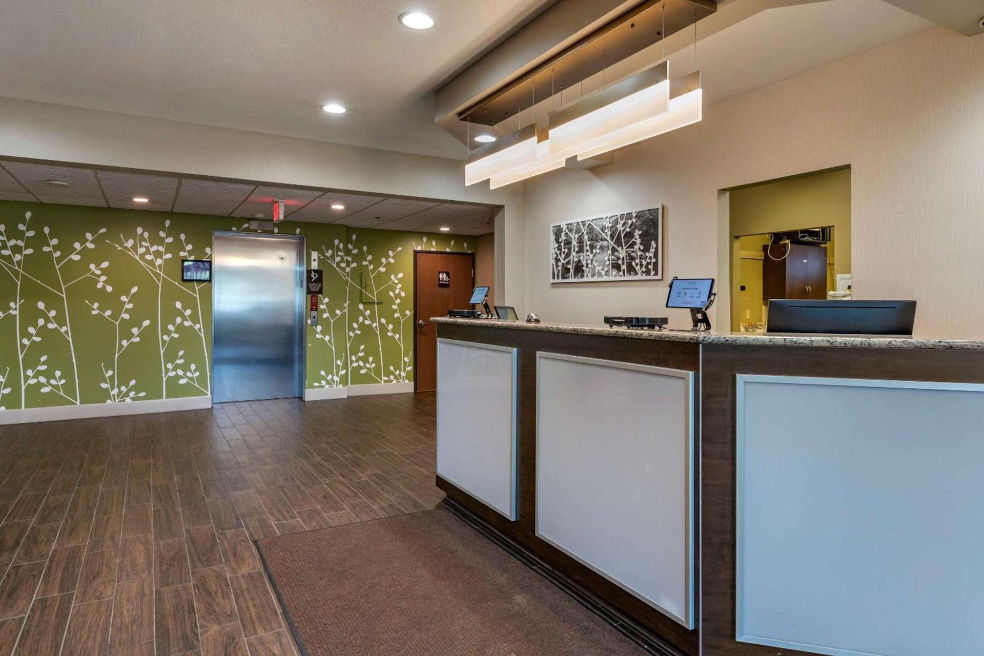 Sleep Inn & Suites Kalamazoo Southwest photo 6
