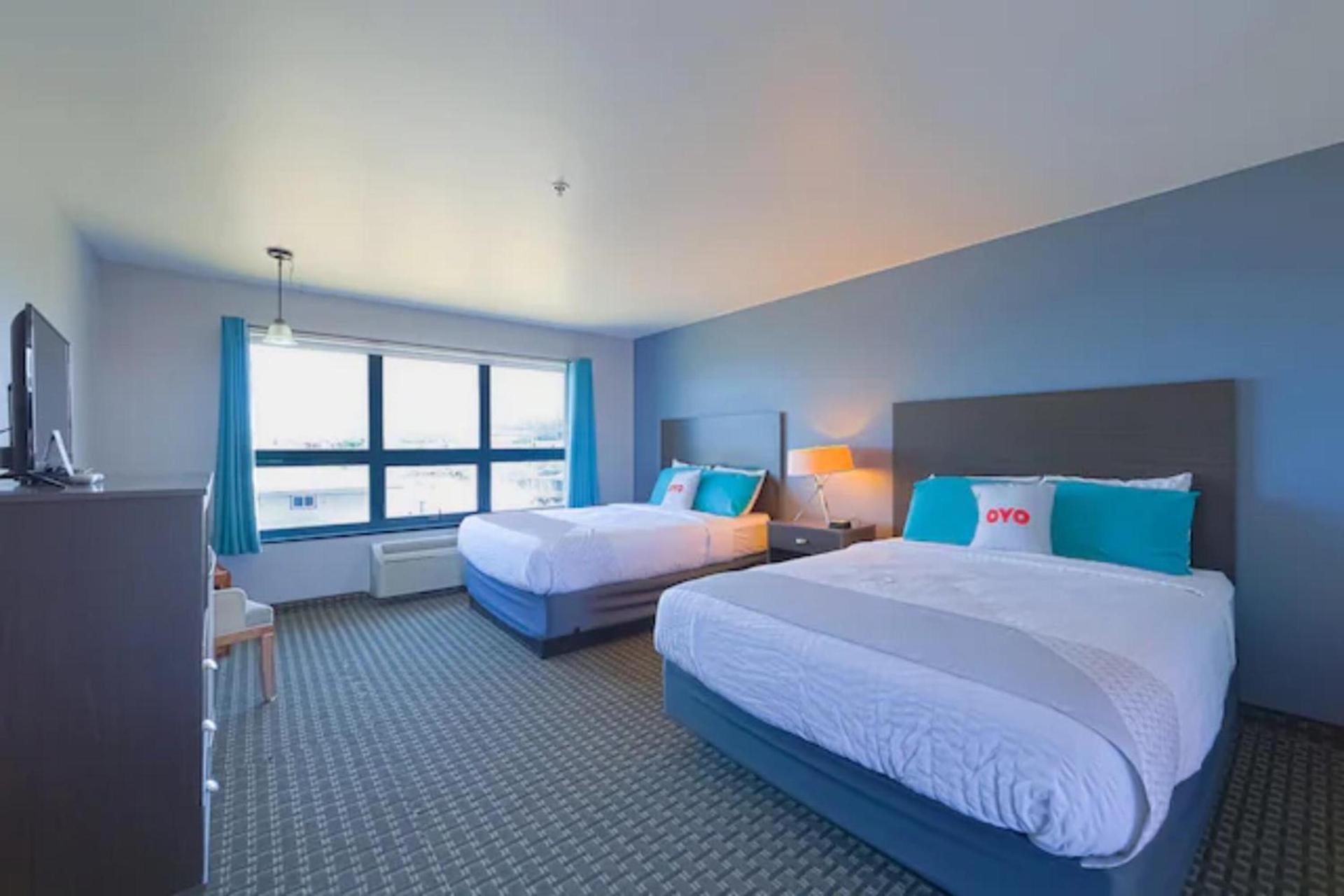Waves Hotel NYE Beach - Newport OR photo 94