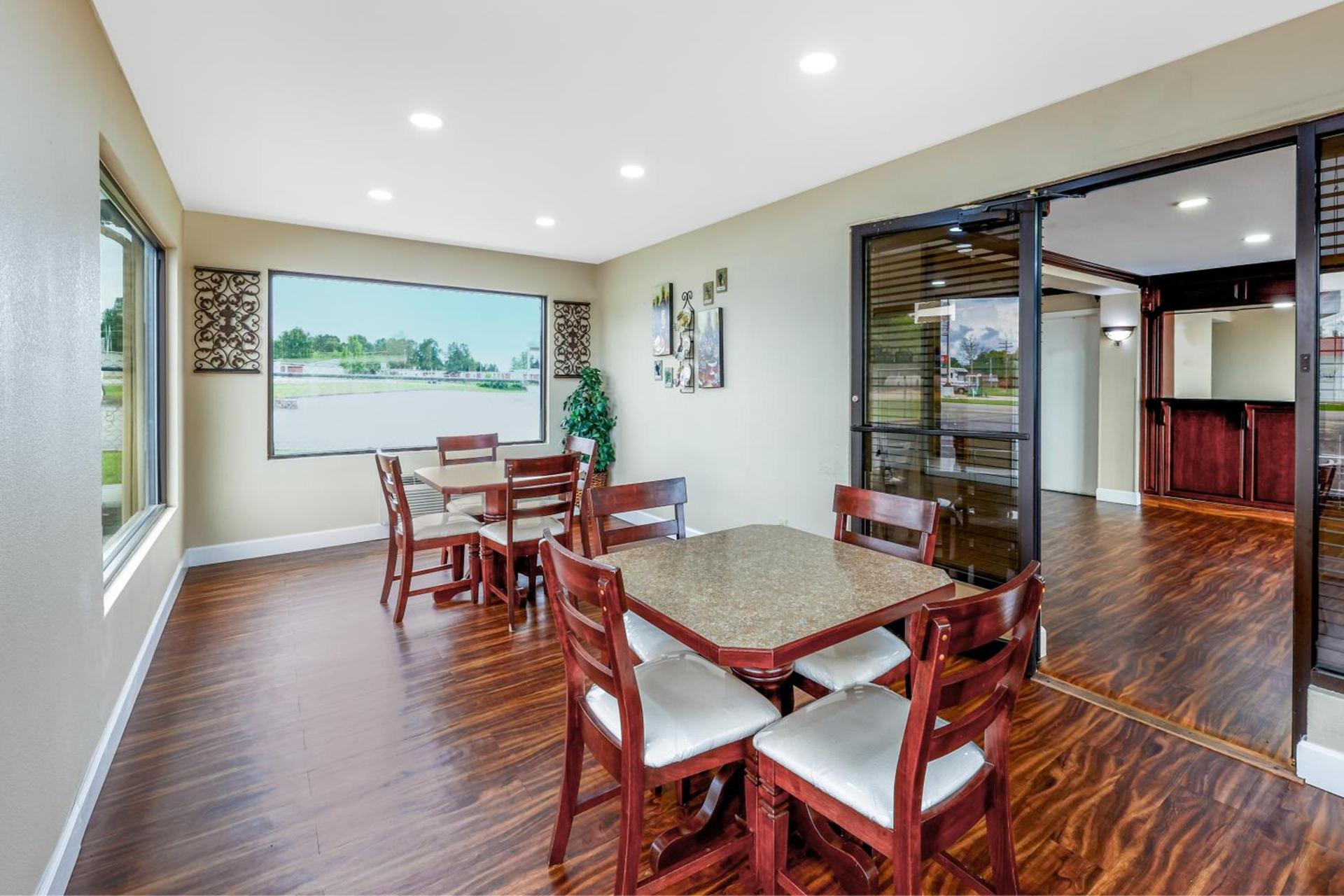 Days Inn by Wyndham St. Robert Waynesville/Ft. Leonard Wood photo 15
