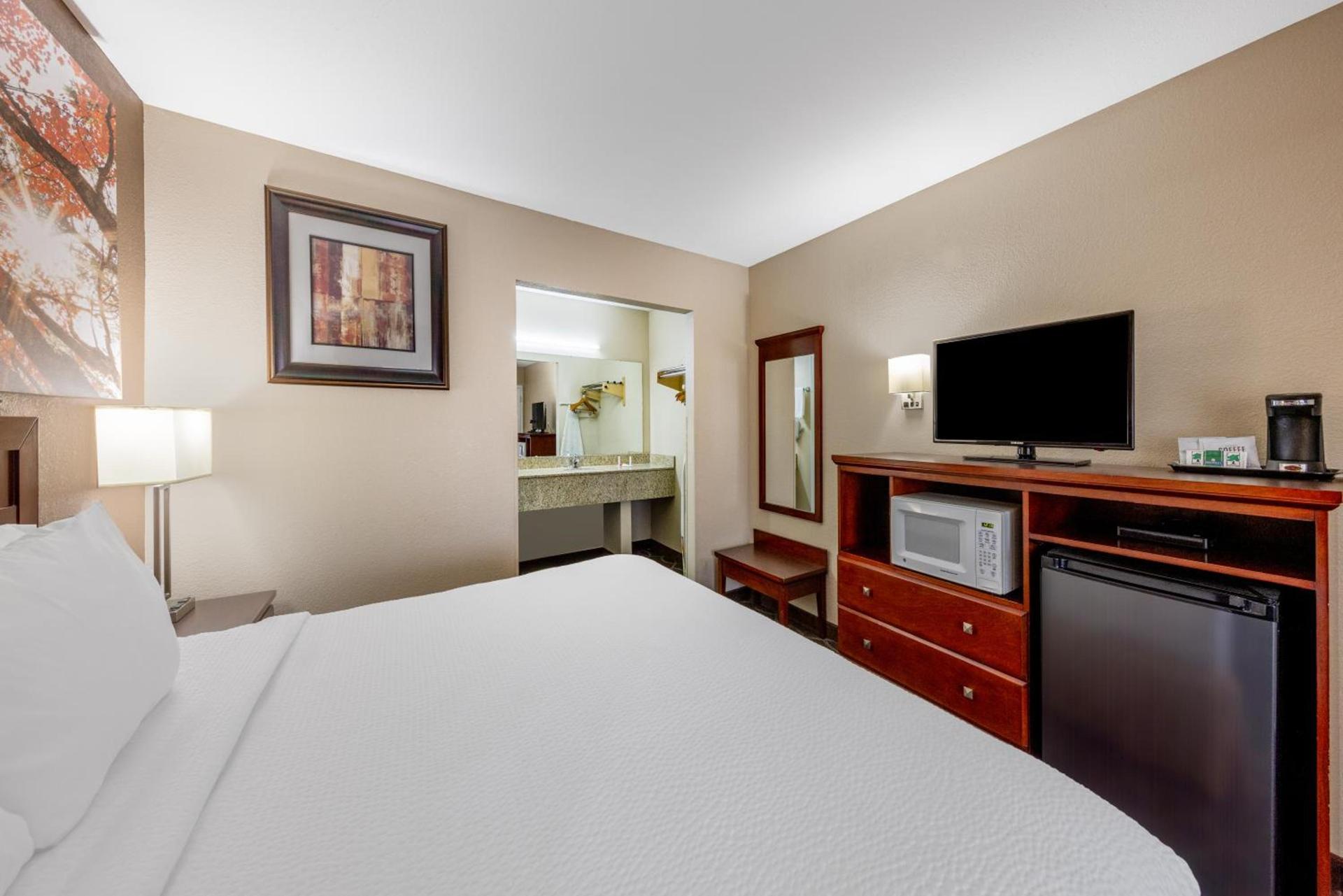 Days Inn by Wyndham St. Robert Waynesville/Ft. Leonard Wood photo 14