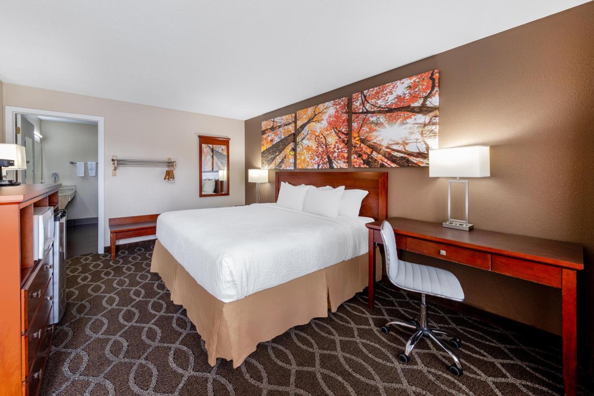 Days Inn by Wyndham St. Robert Waynesville/Ft. Leonard Wood photo 20