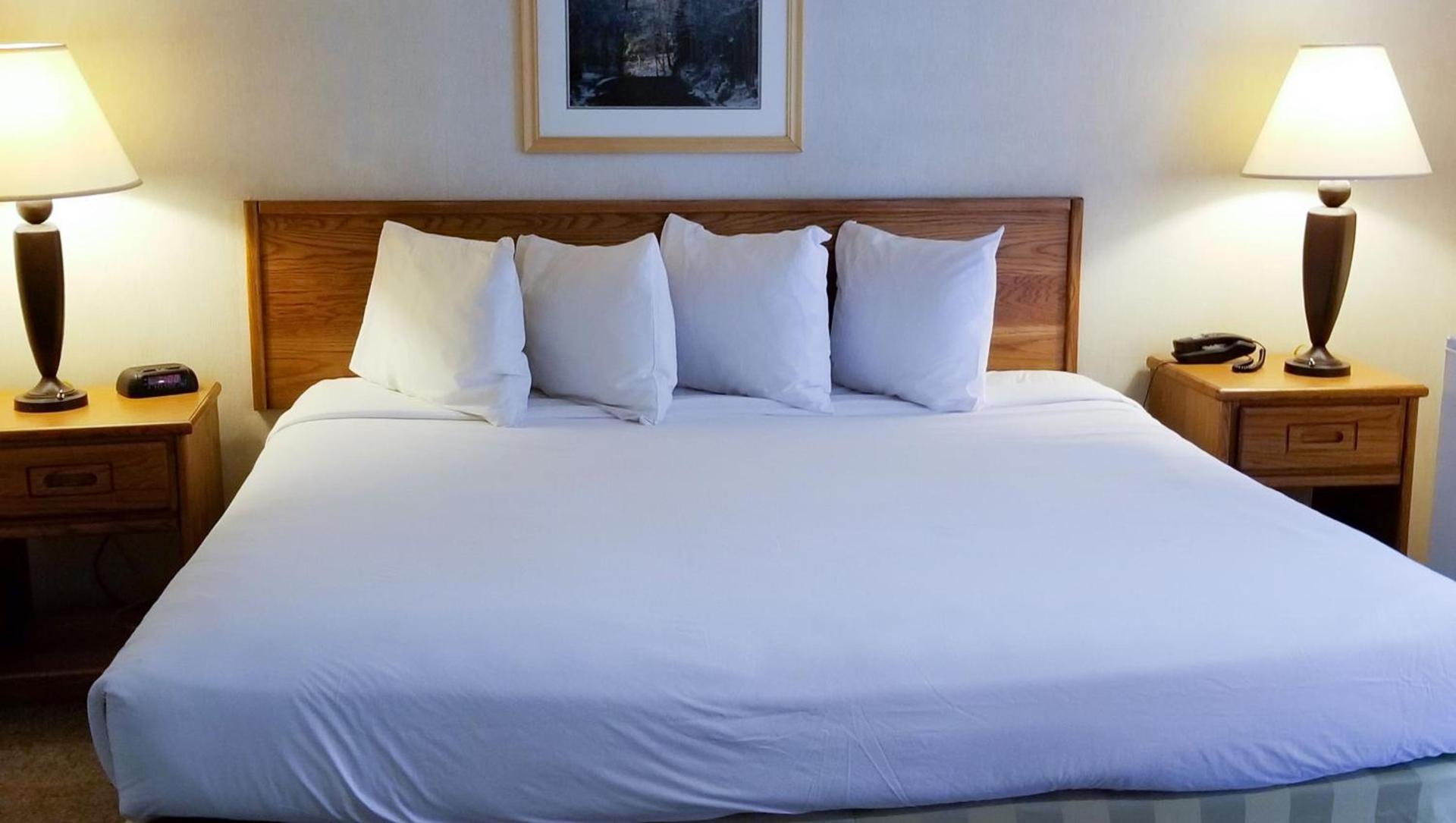 Magnuson Hotel Ely photo 2
