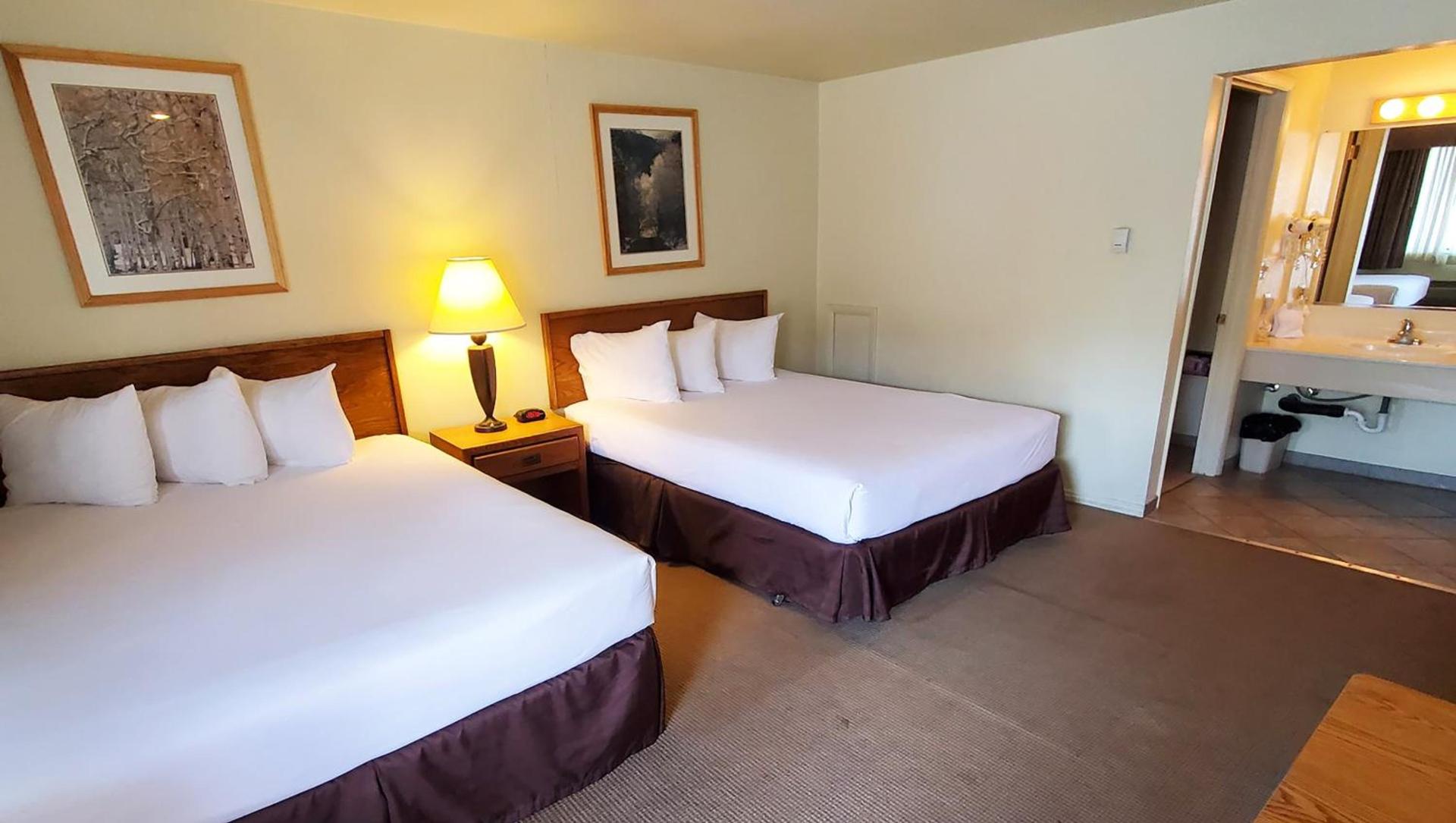 Magnuson Hotel Ely photo 24