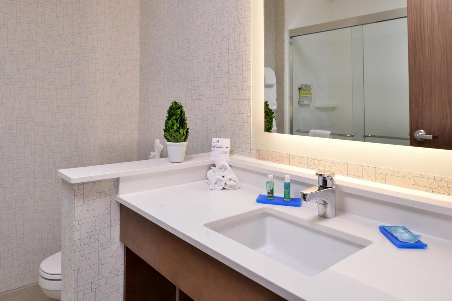 Holiday Inn Express Melbourne West by IHG photo 12