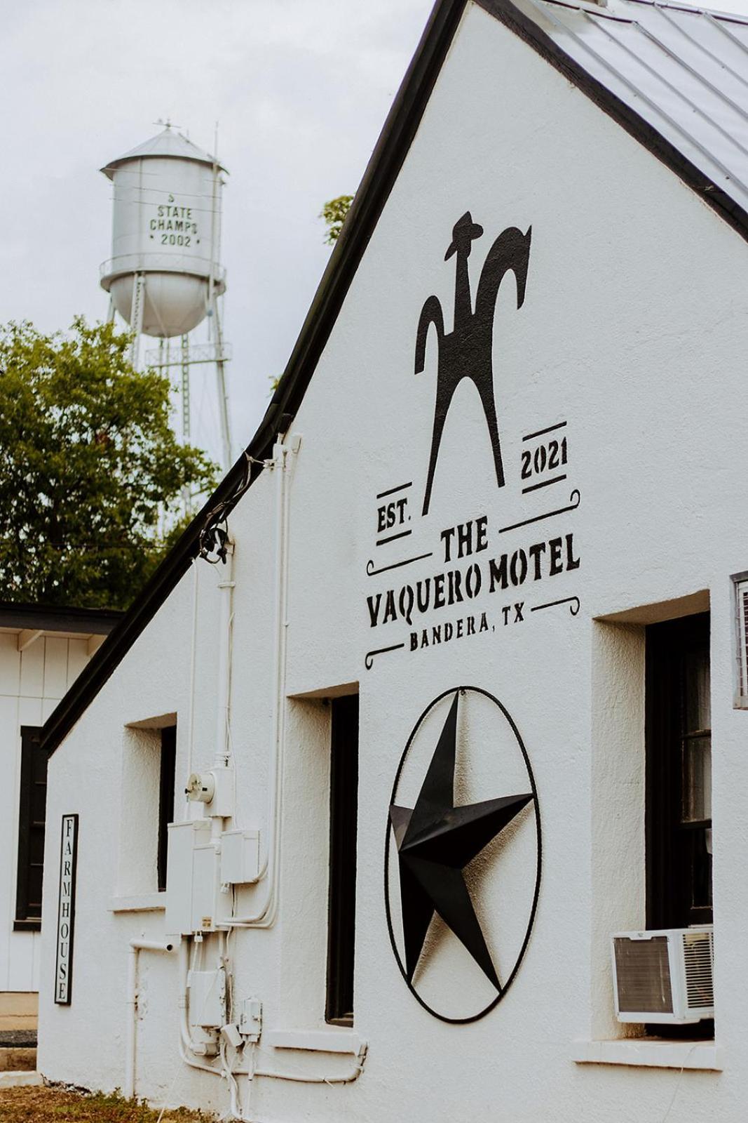 THE VAQUERO MOTEL photo 24