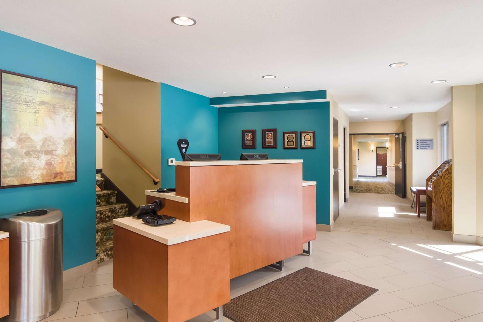 Best Western Plus Traverse City photo 2