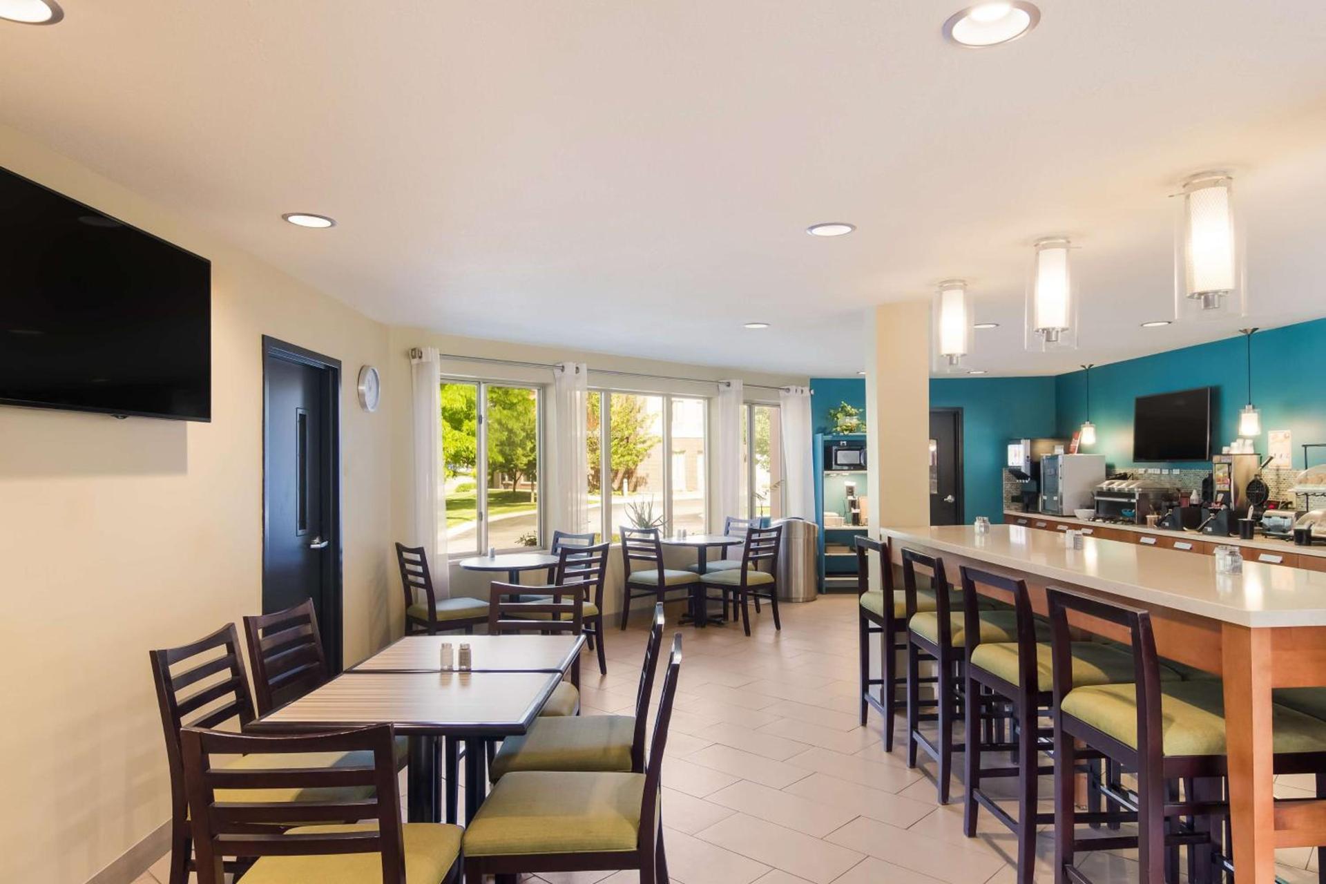 Best Western Plus Traverse City photo 5