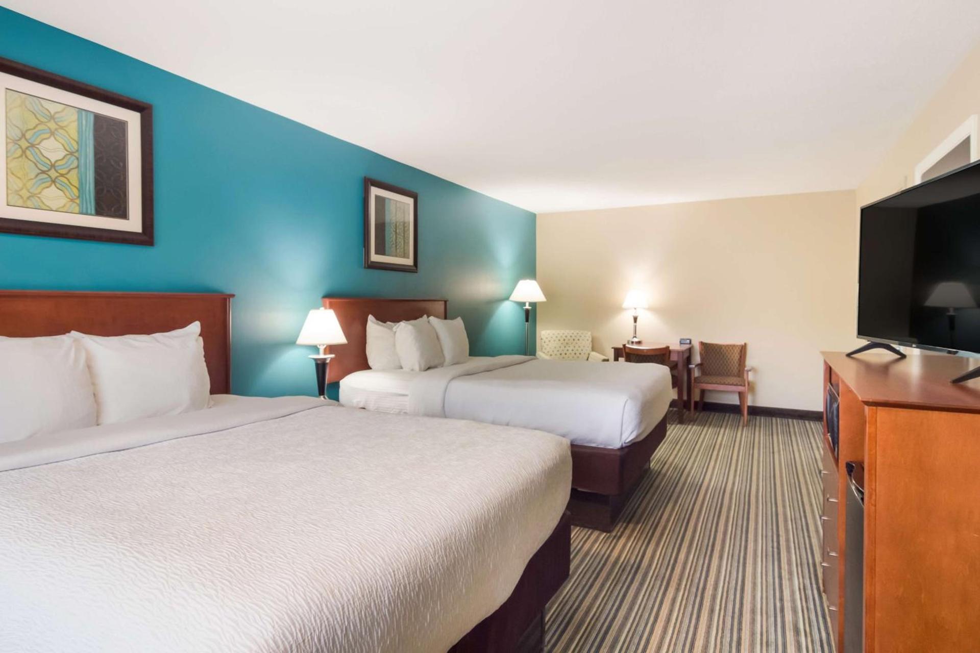 Best Western Plus Traverse City photo 15