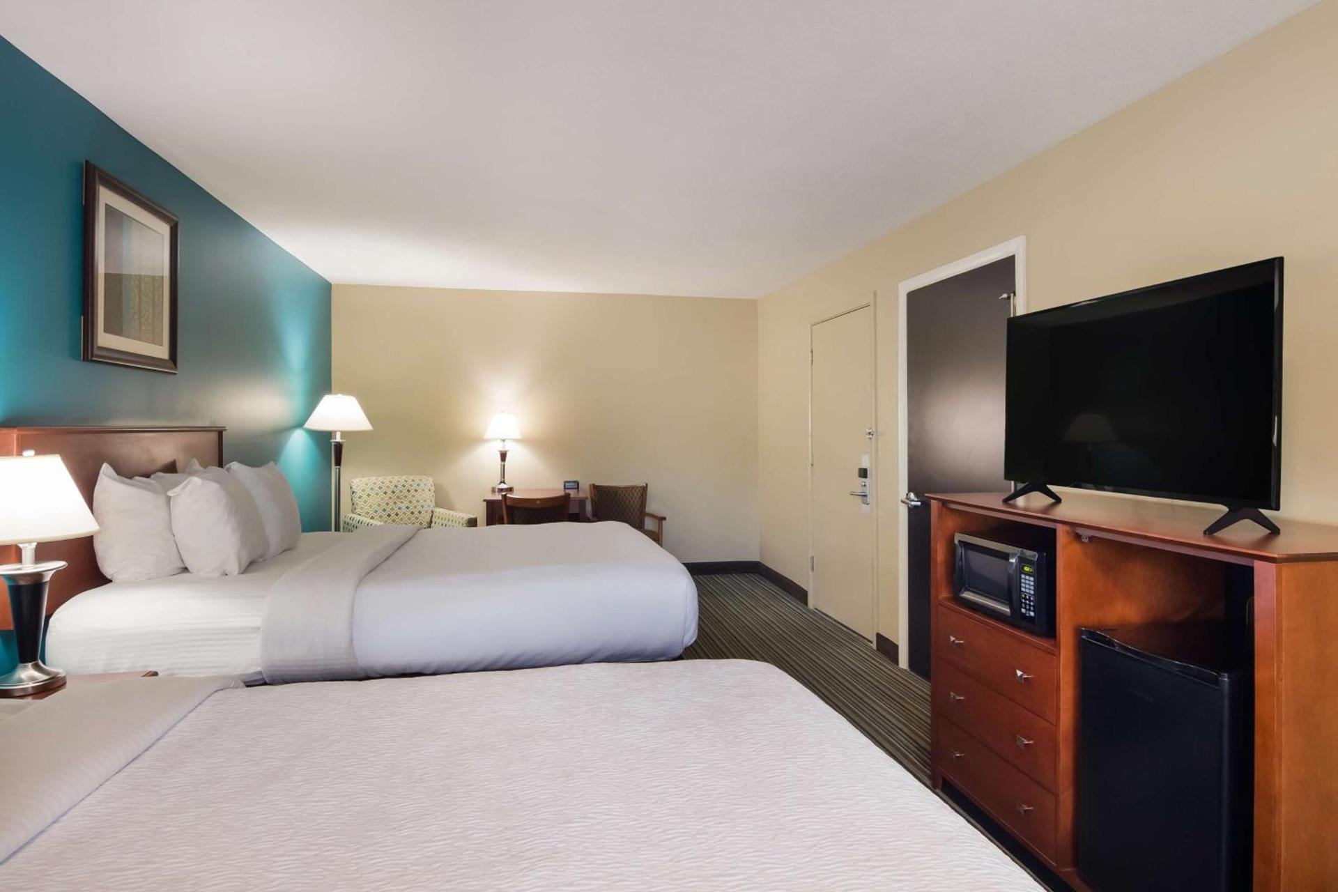 Best Western Plus Traverse City photo 16