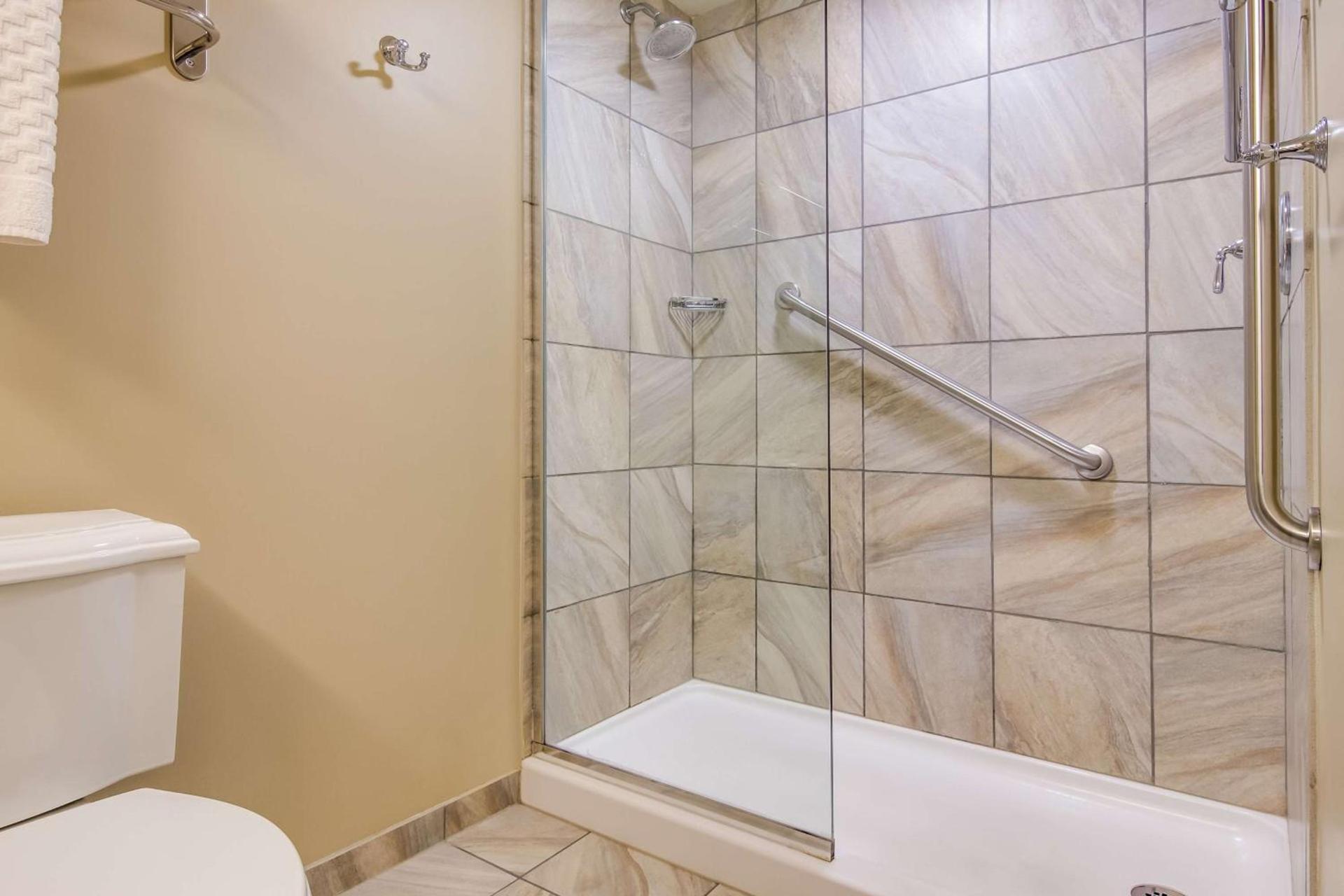 Best Western Plus Traverse City photo 28