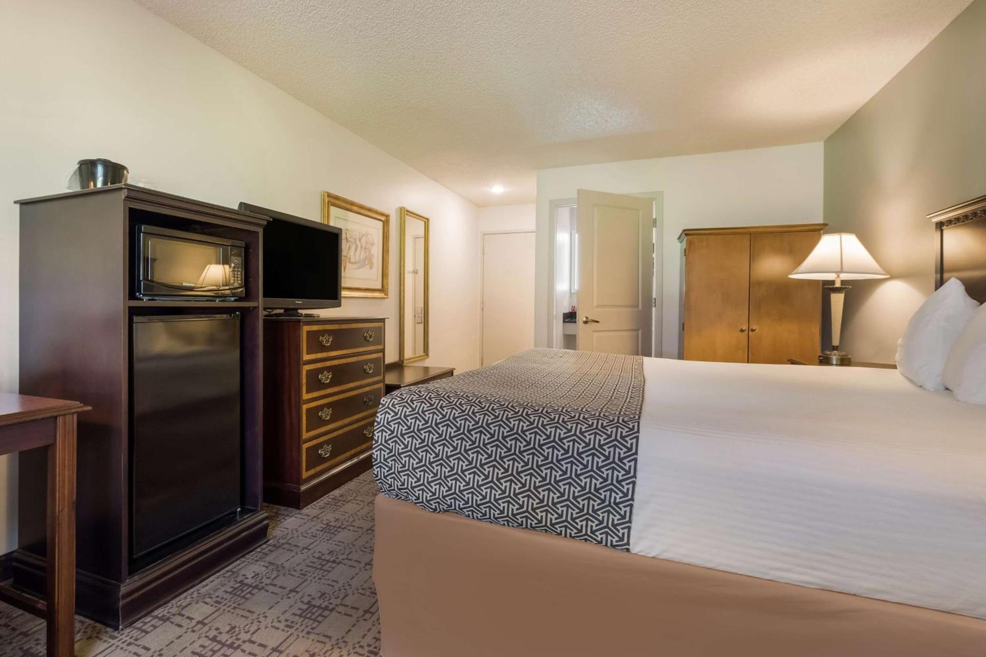 SureStay Hotel by Best Western Thomson photo 19