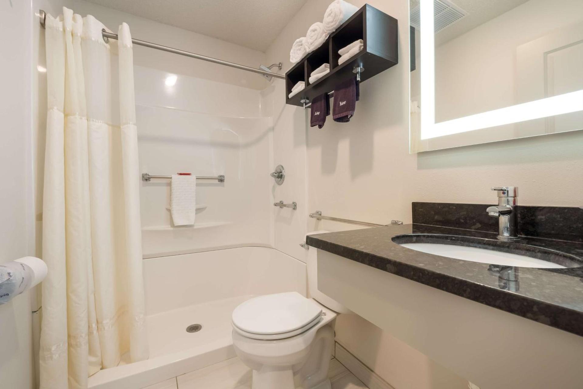 SureStay Hotel by Best Western Thomson photo 28