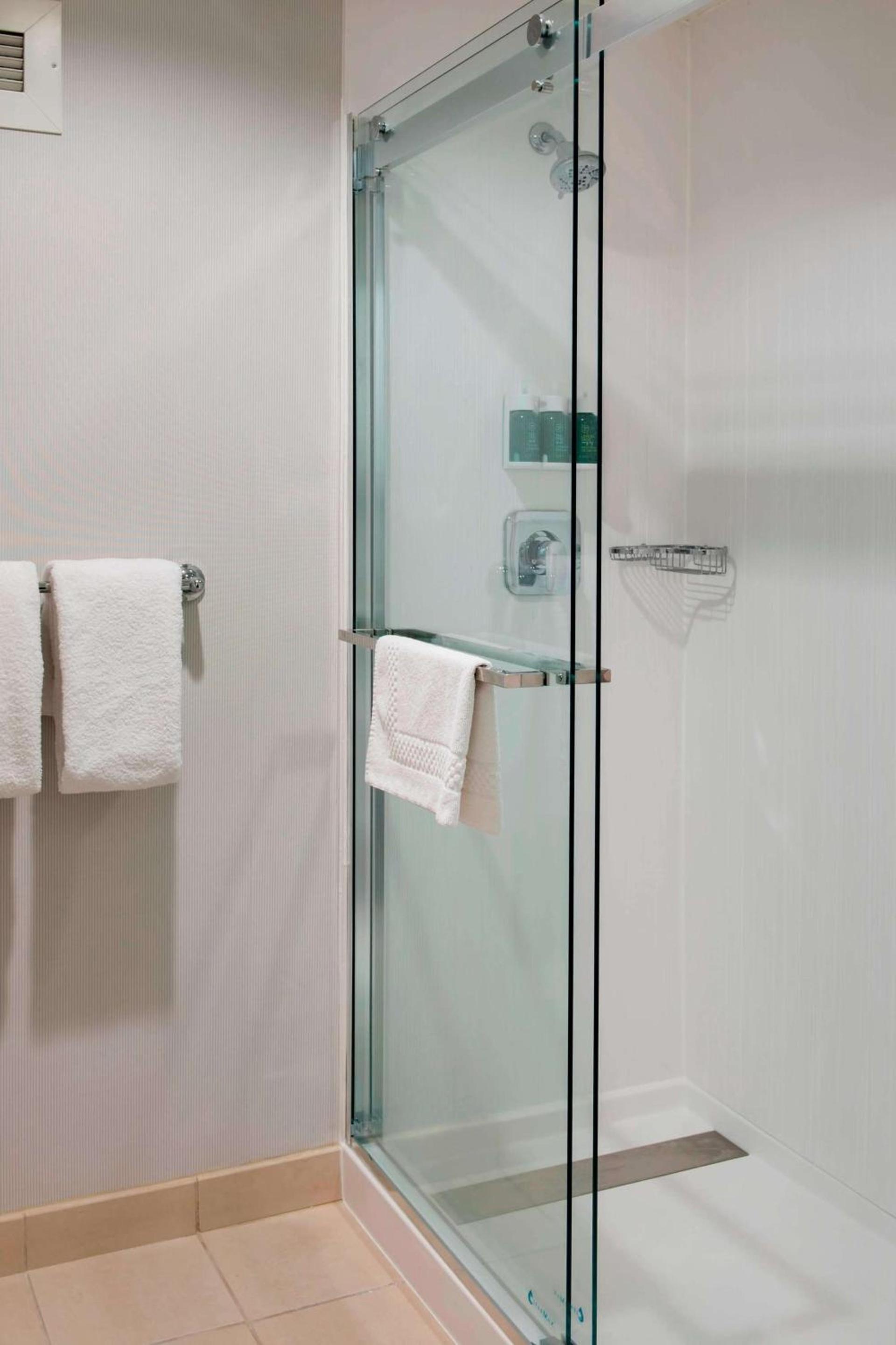 Sonesta Select Whippany Hanover photo 10
