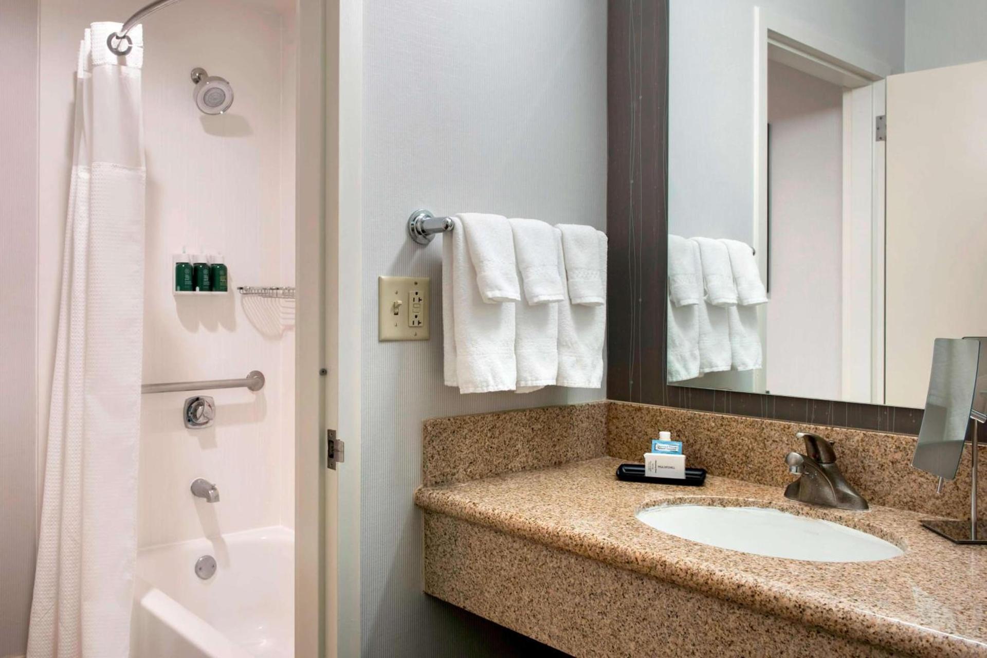 Sonesta Select Whippany Hanover photo 24