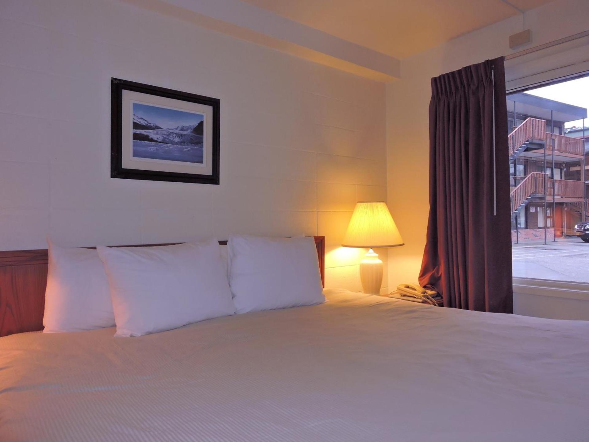 The Driftwood Lodge photo 5