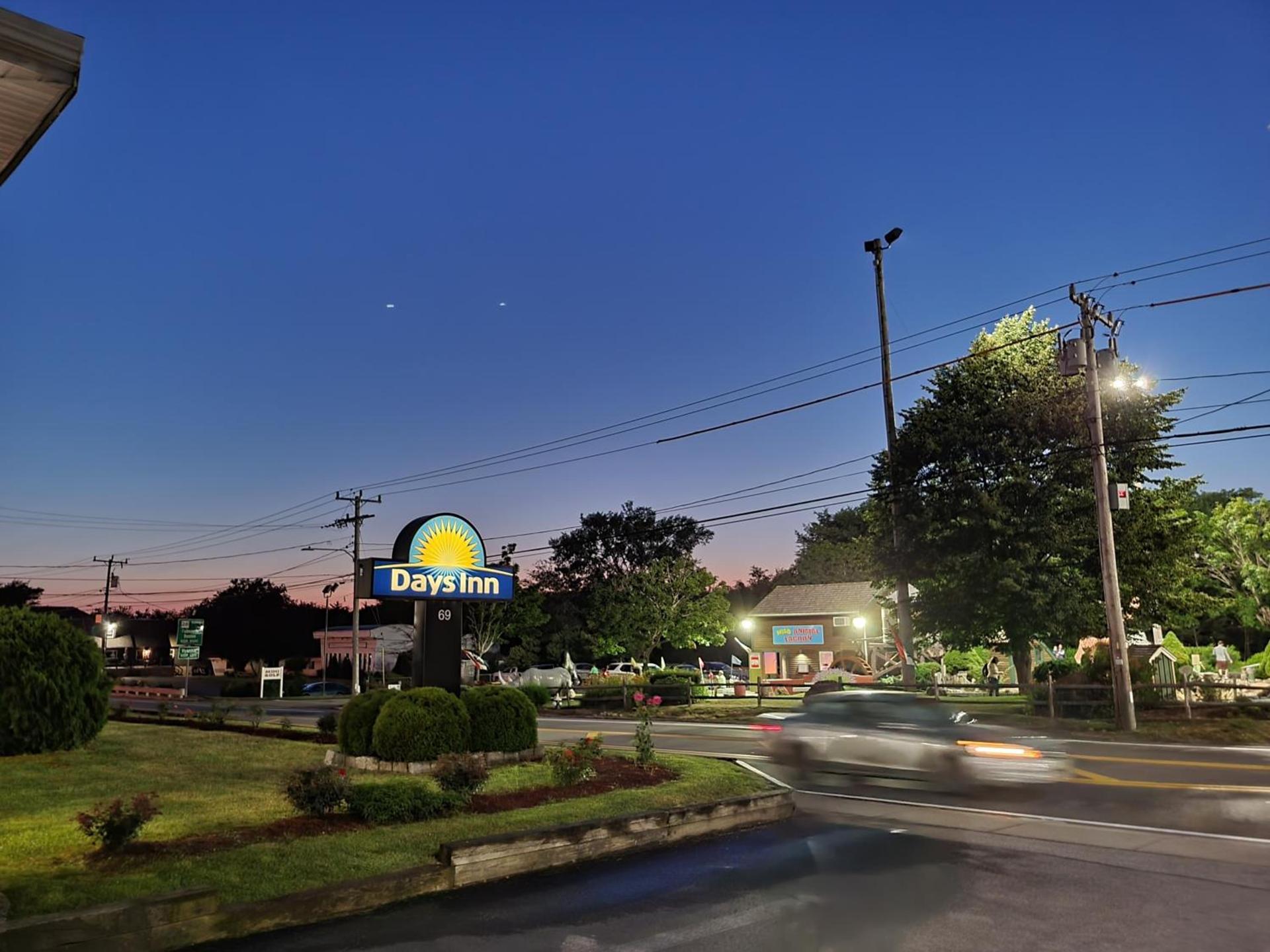 Days Inn by Wyndham - Cape Cod photo 9