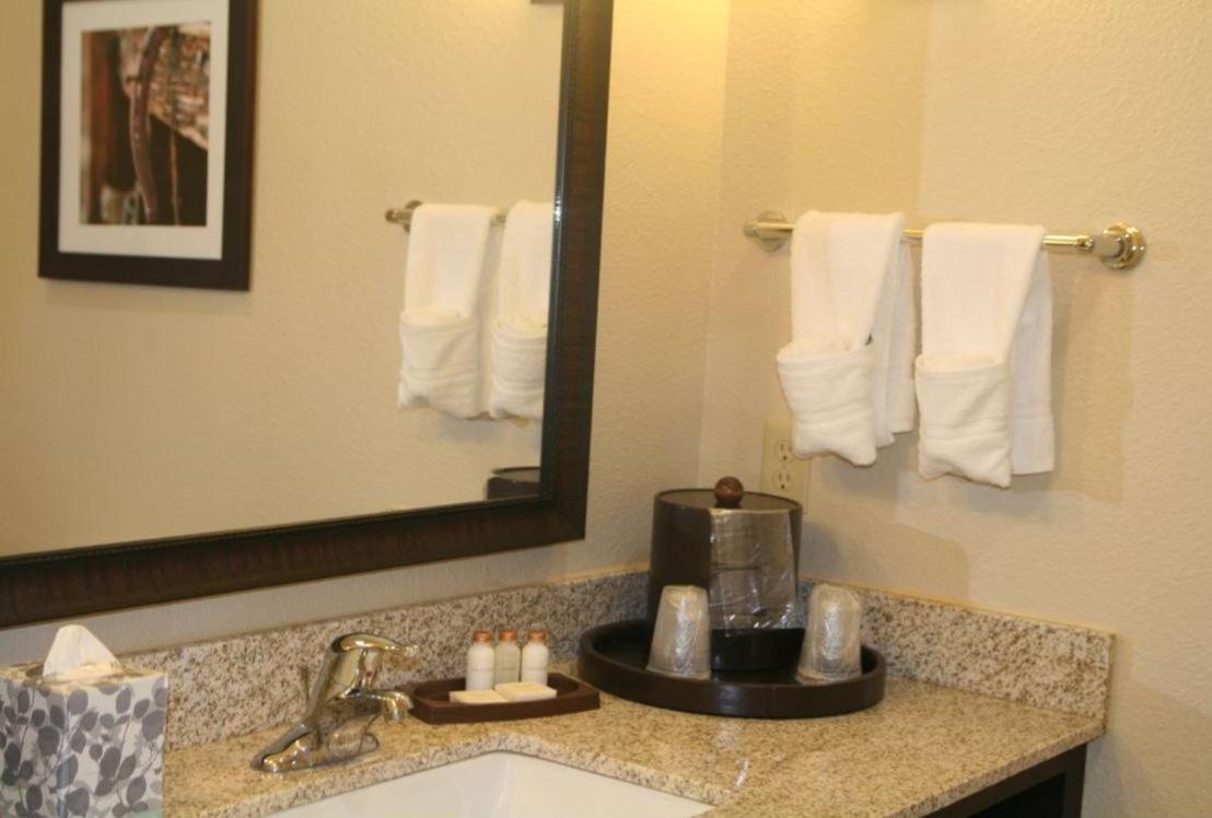 Comfort Inn & Suites Beeville photo 18