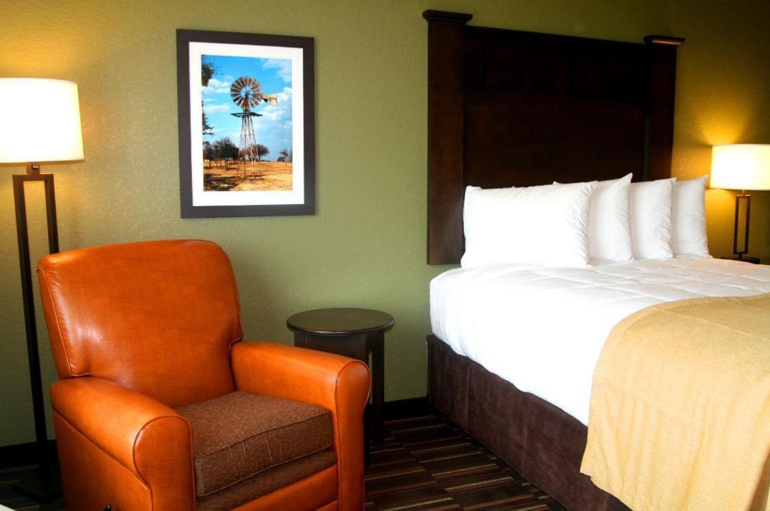 Comfort Inn & Suites Beeville photo 20