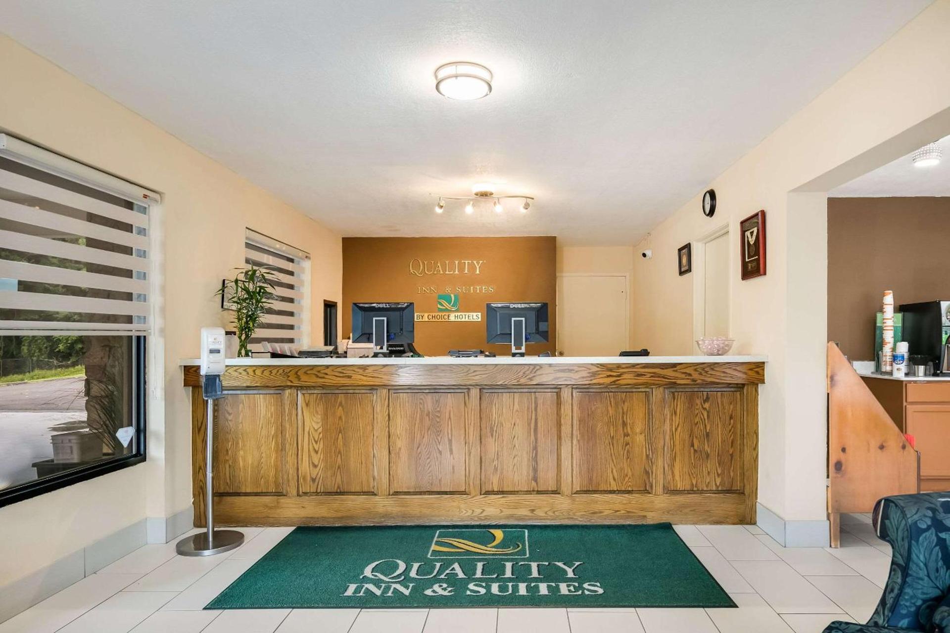Quality Inn & Suites Mt Chalet photo 6