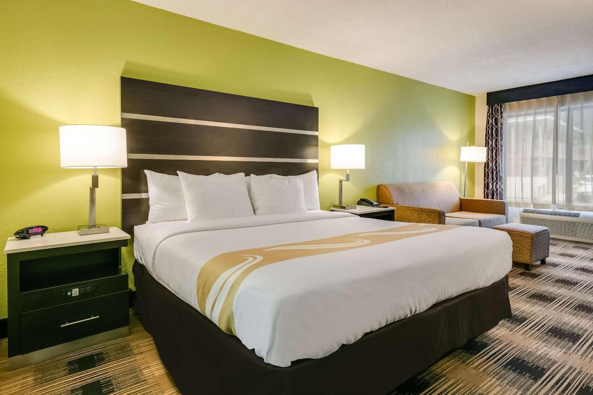 Quality Inn & Suites Mt Chalet photo 9