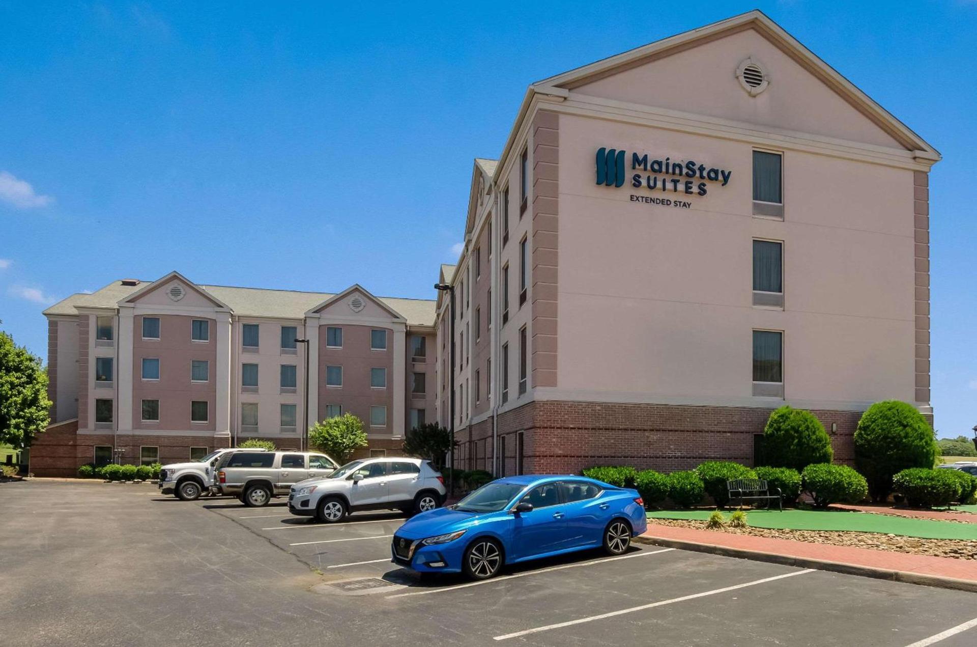 MainStay Suites Roanoke Airport photo 3