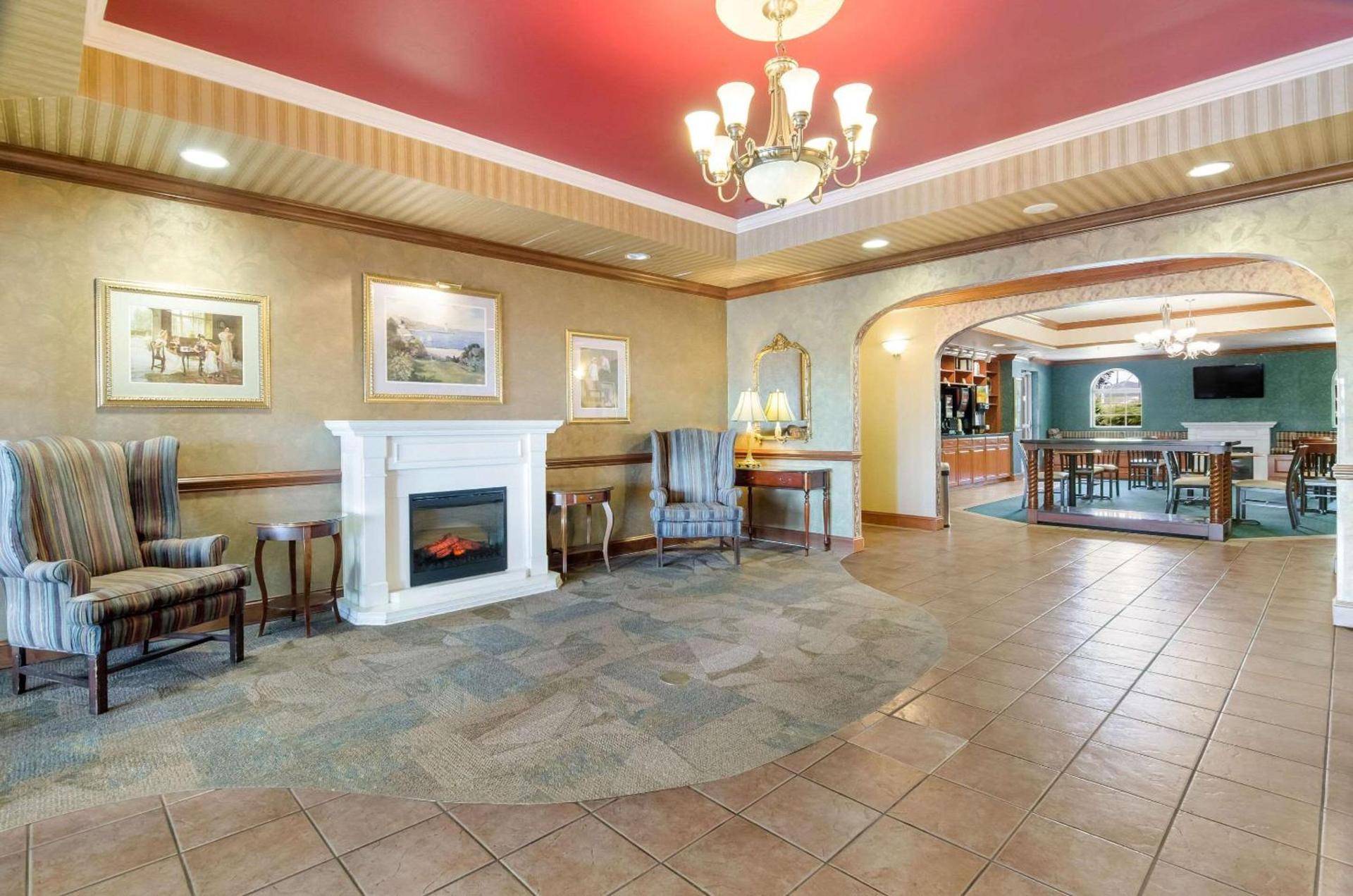 MainStay Suites Roanoke Airport photo 5