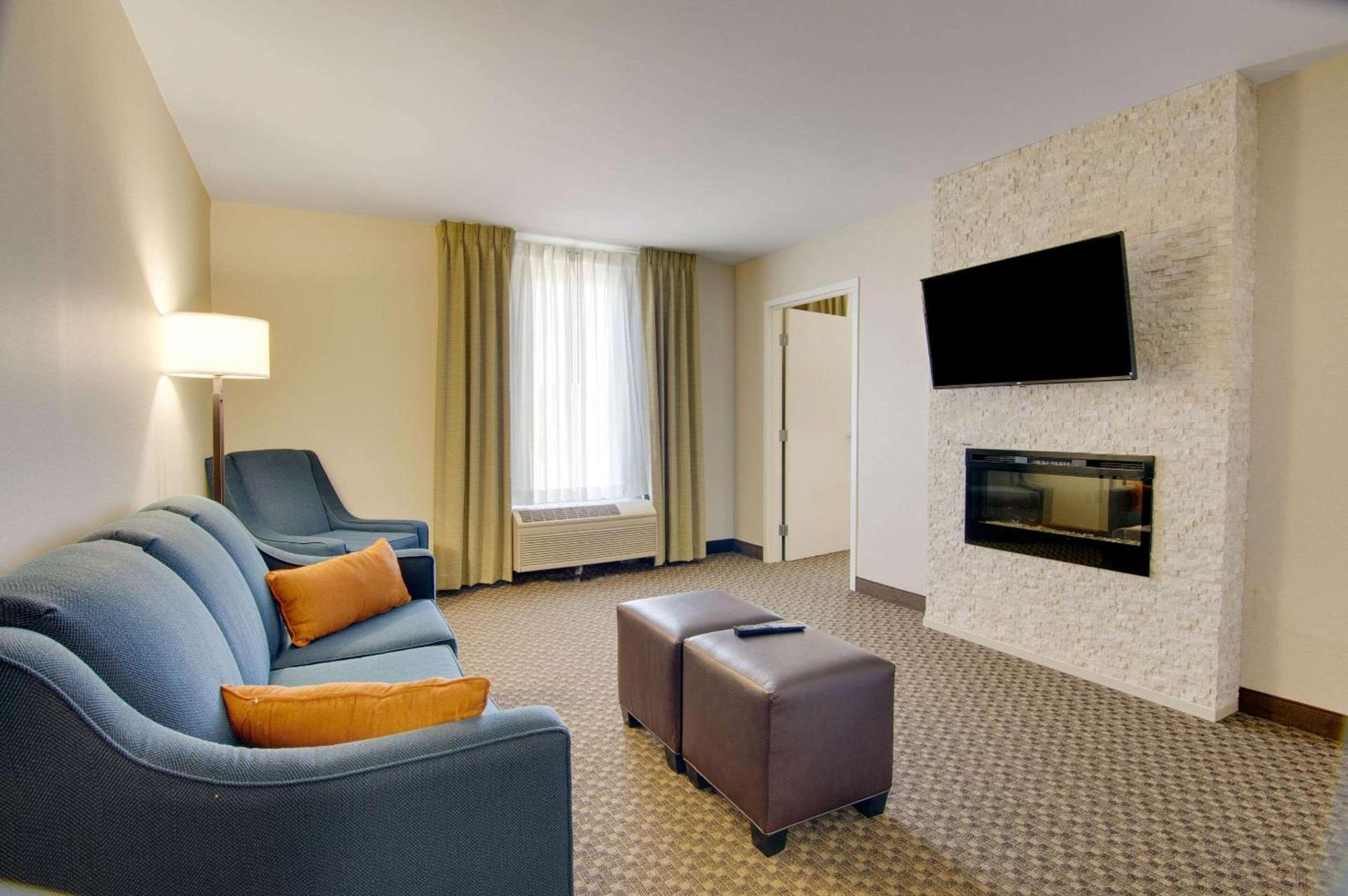 Comfort Inn Airport photo 21