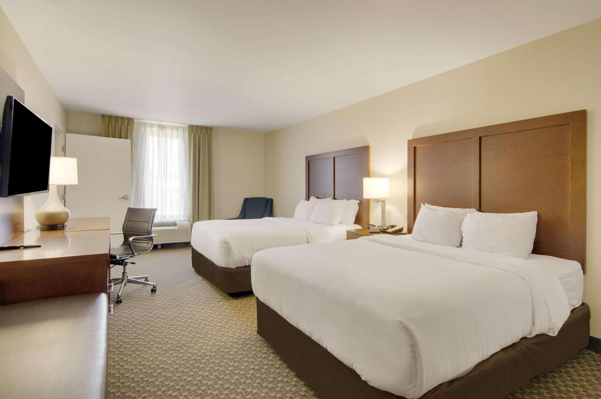Comfort Inn Airport photo 23