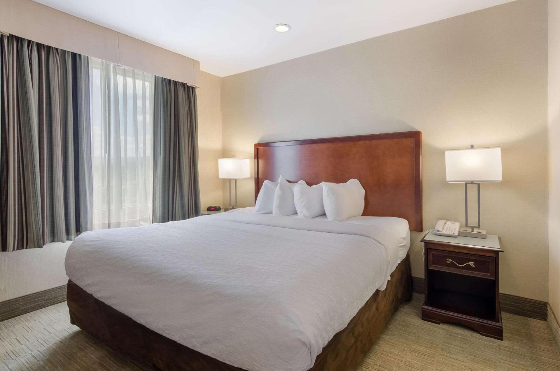 MainStay Suites Roanoke Airport photo 18