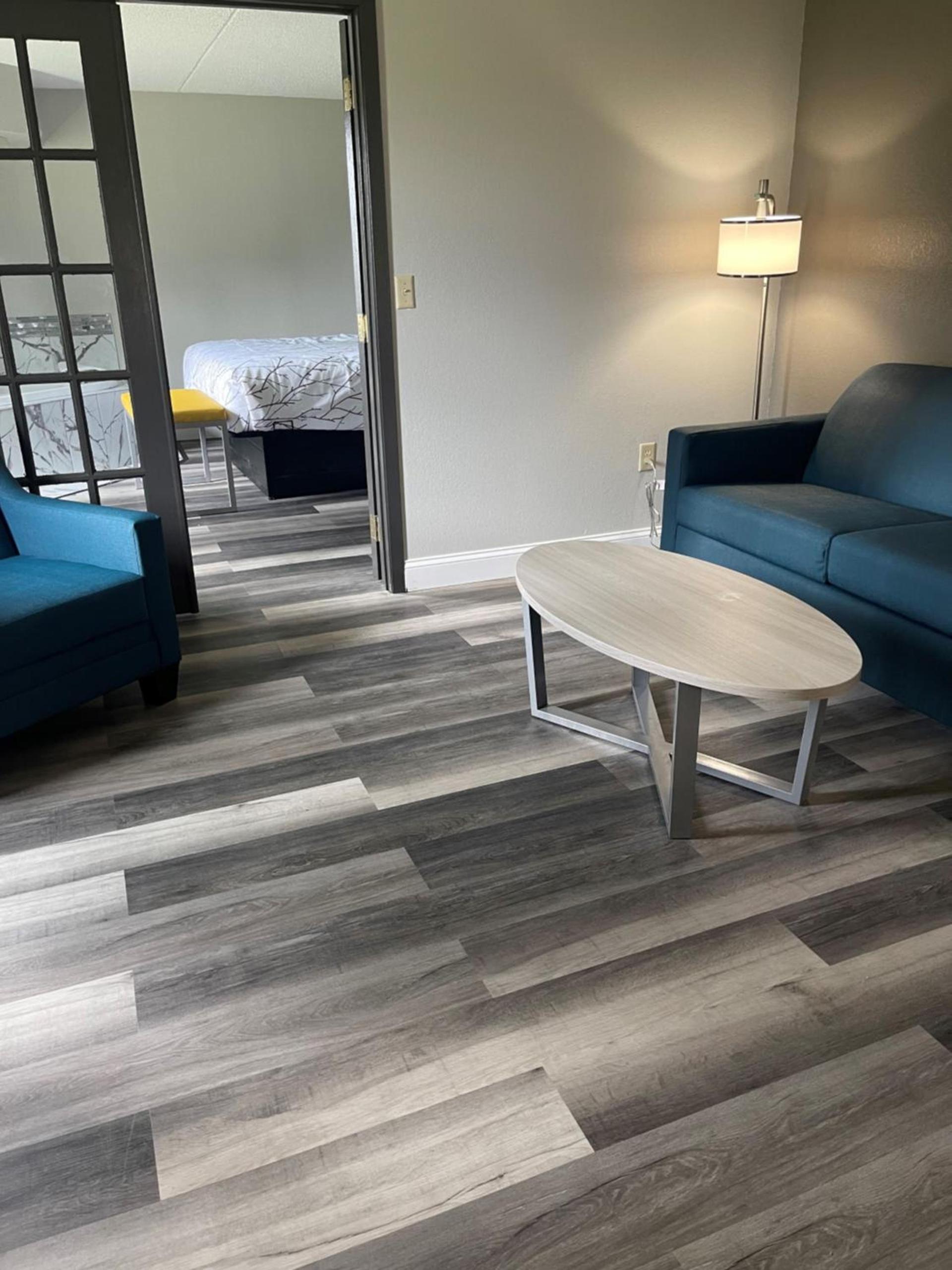 HomeTown Inn and Suites Belle Plaine photo 15