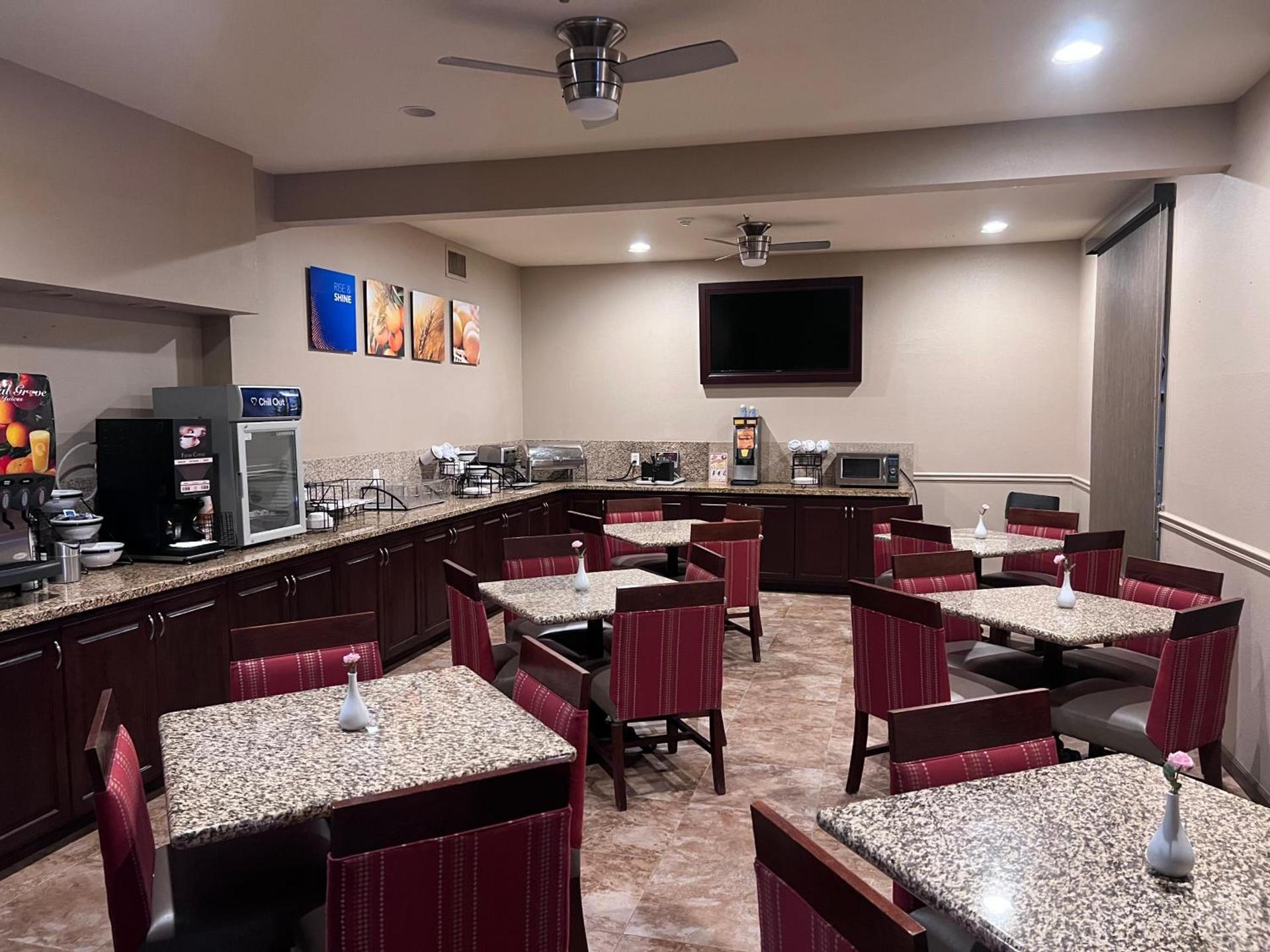 Comfort Inn Phoenix Central City photo 4