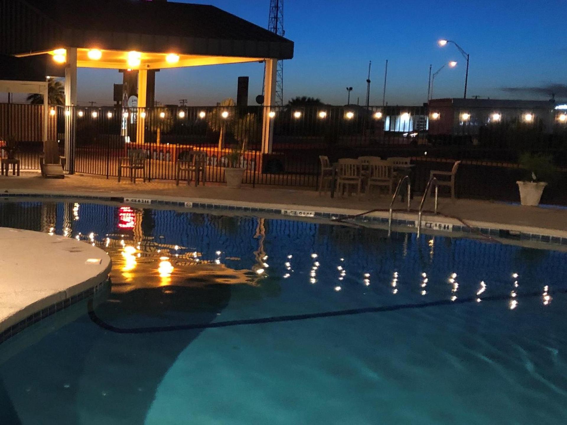 The Classic Desert Aire Hotel photo 2