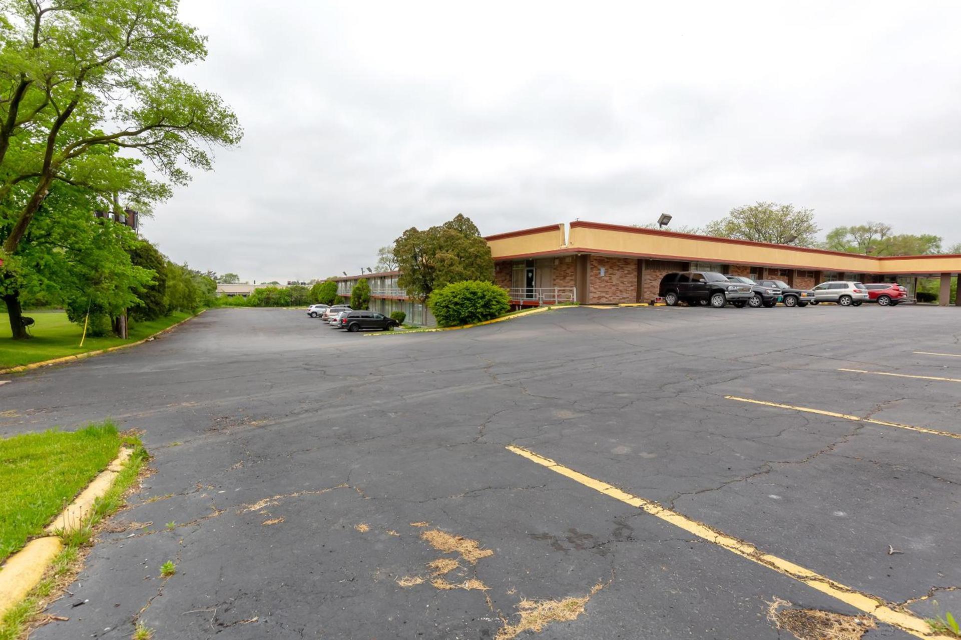 Americas Best Value Inn Rockford photo 5