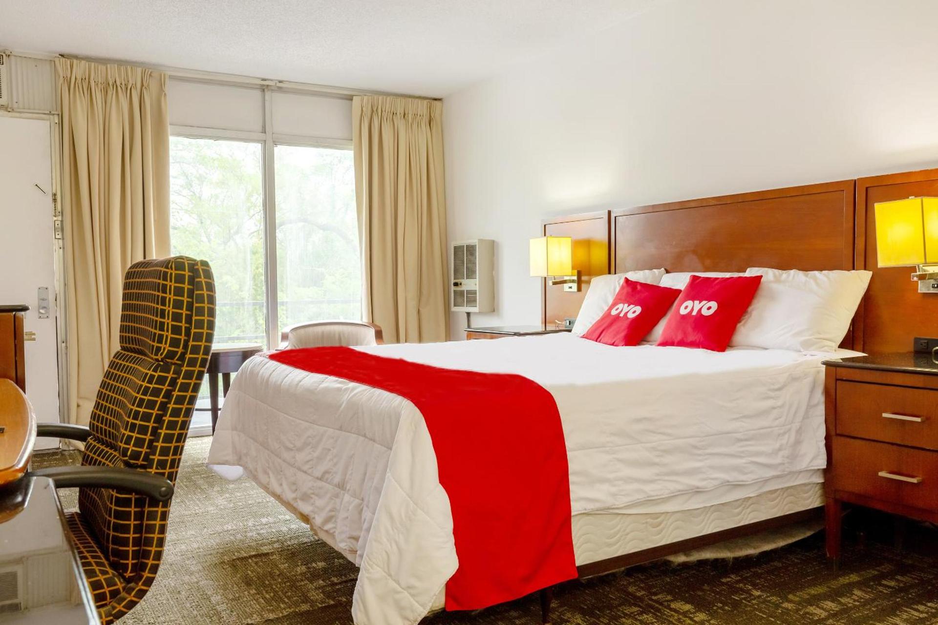 Americas Best Value Inn Rockford photo 26