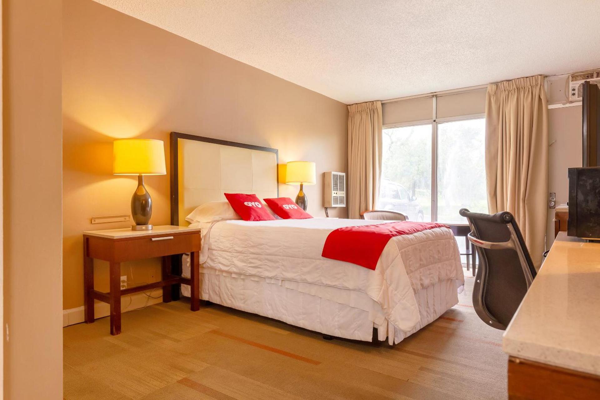 Americas Best Value Inn Rockford photo 31