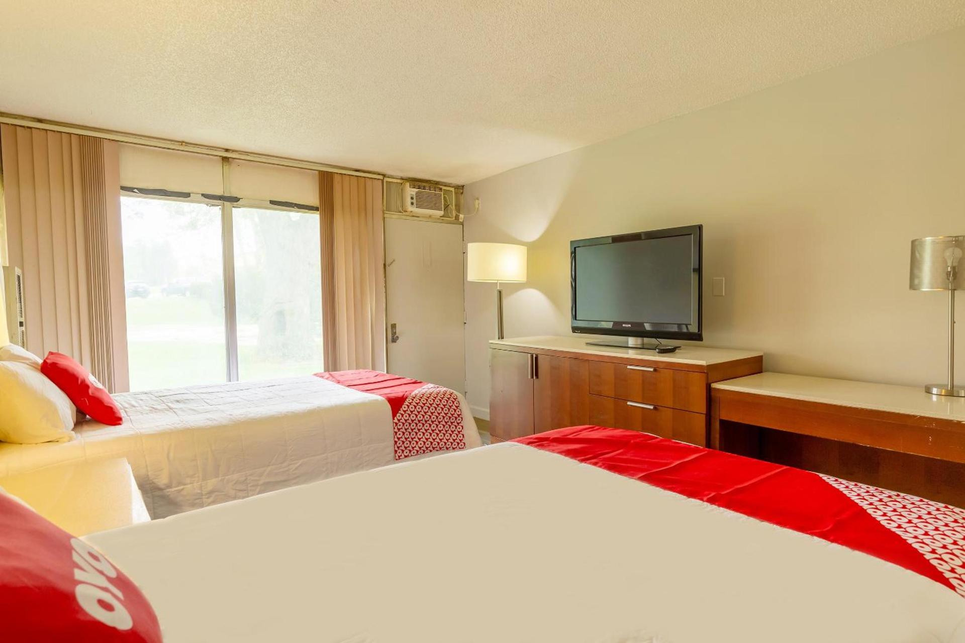 Americas Best Value Inn Rockford photo 38