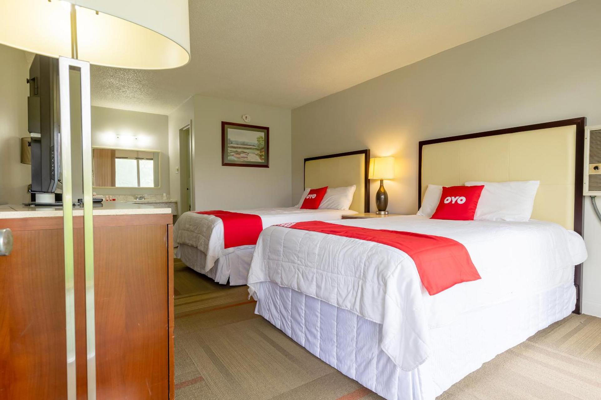 Americas Best Value Inn Rockford photo 34