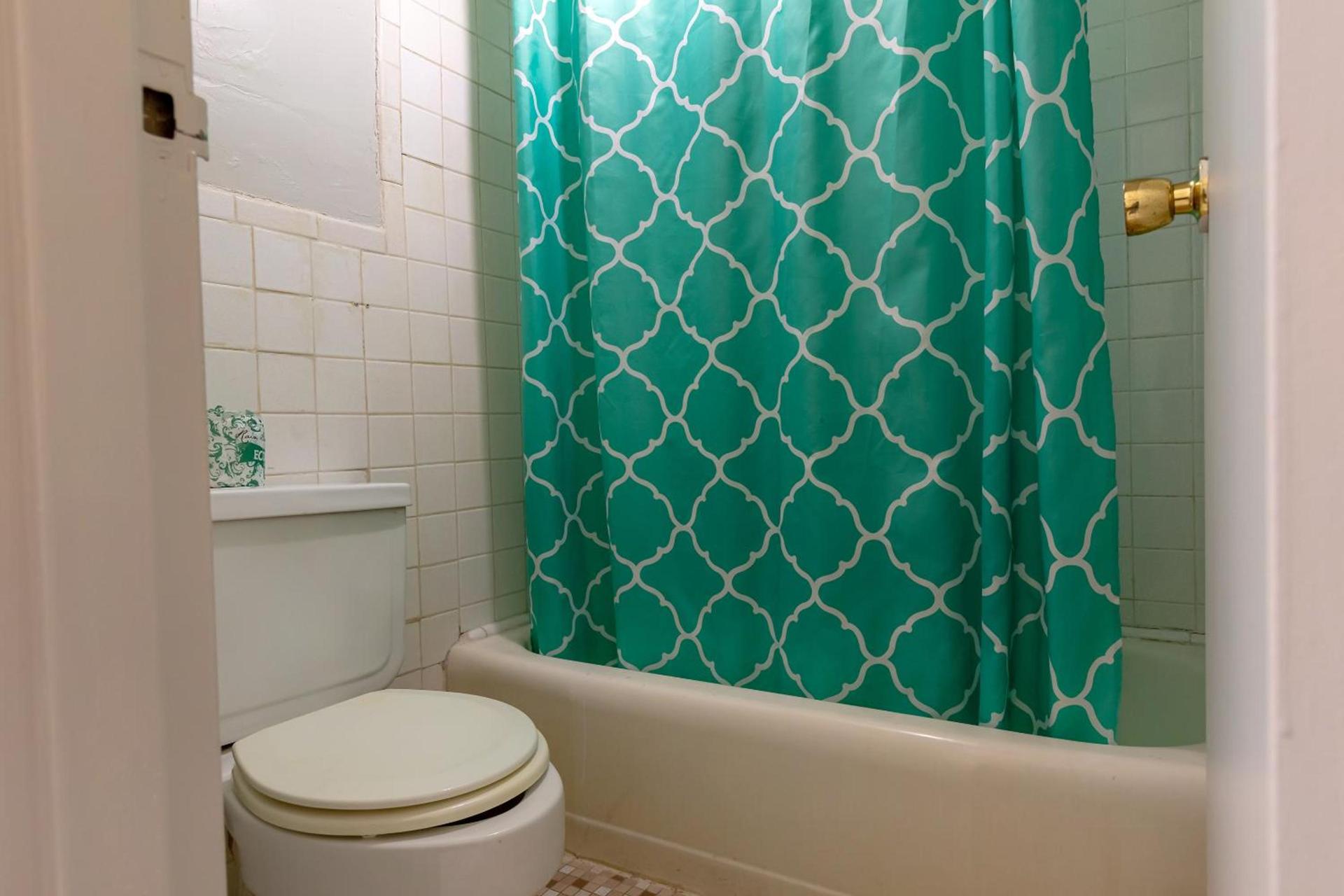 Americas Best Value Inn Rockford photo 35