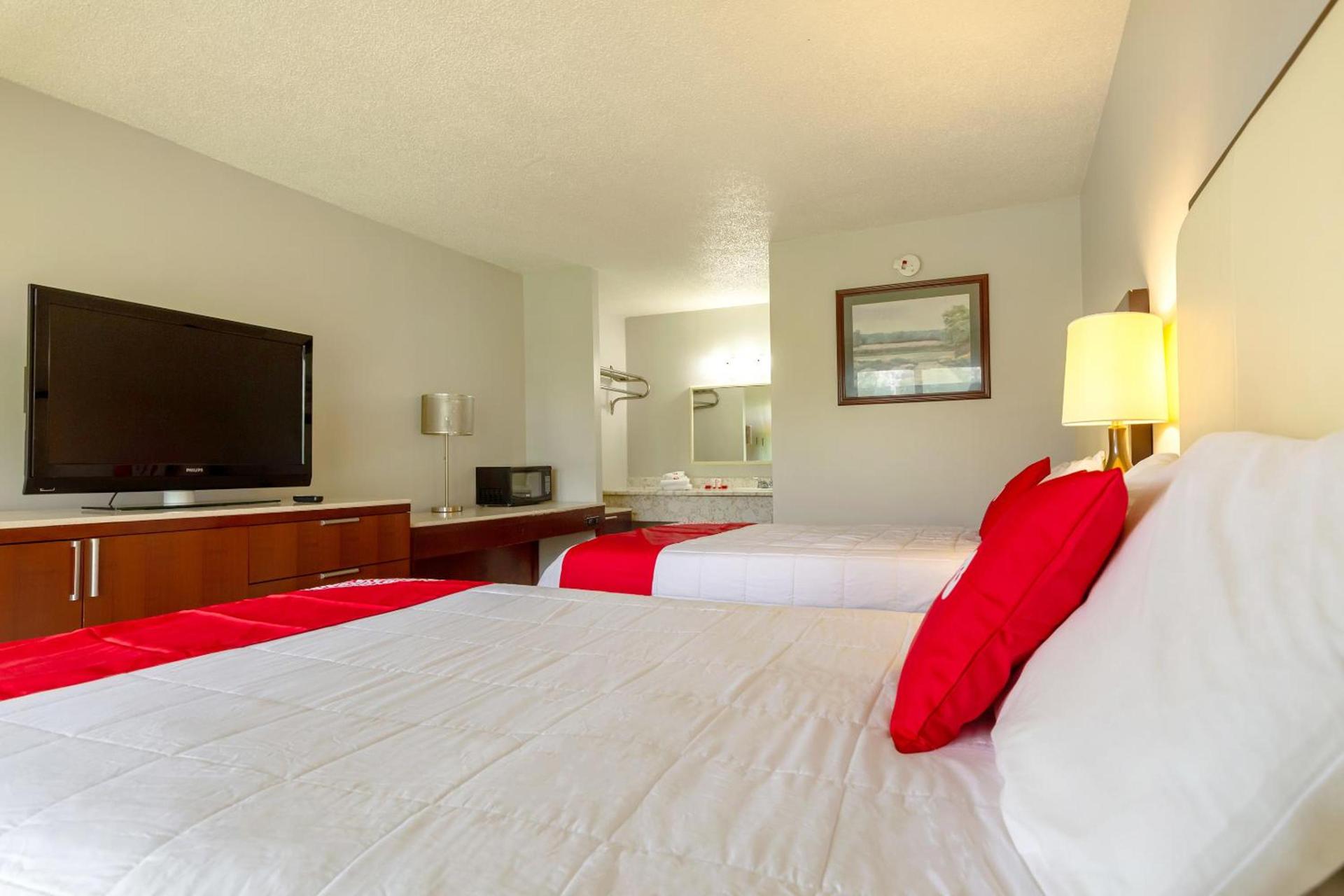 Americas Best Value Inn Rockford photo 32