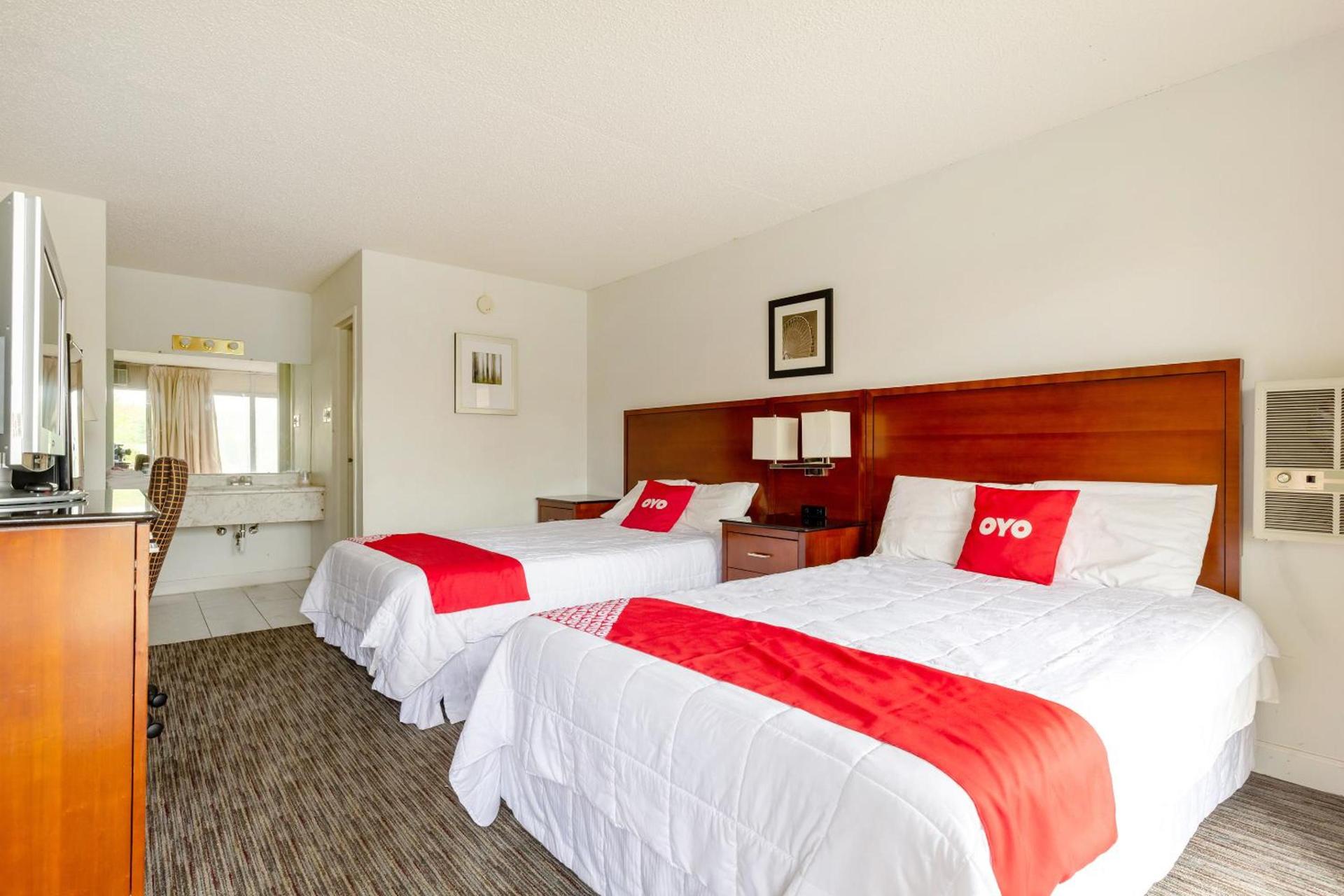 Americas Best Value Inn Rockford photo 43