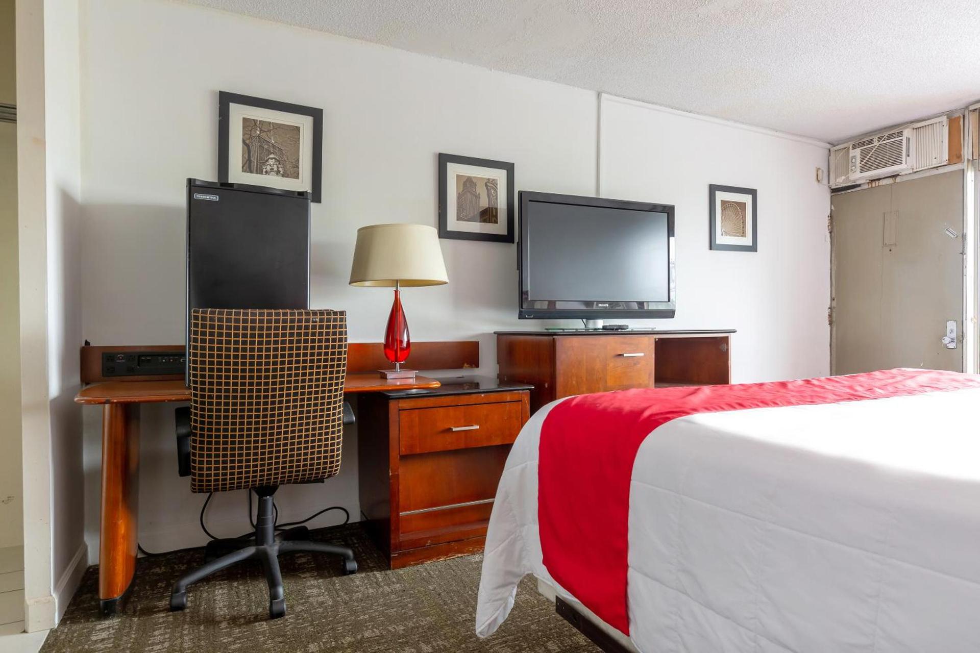 Americas Best Value Inn Rockford photo 51