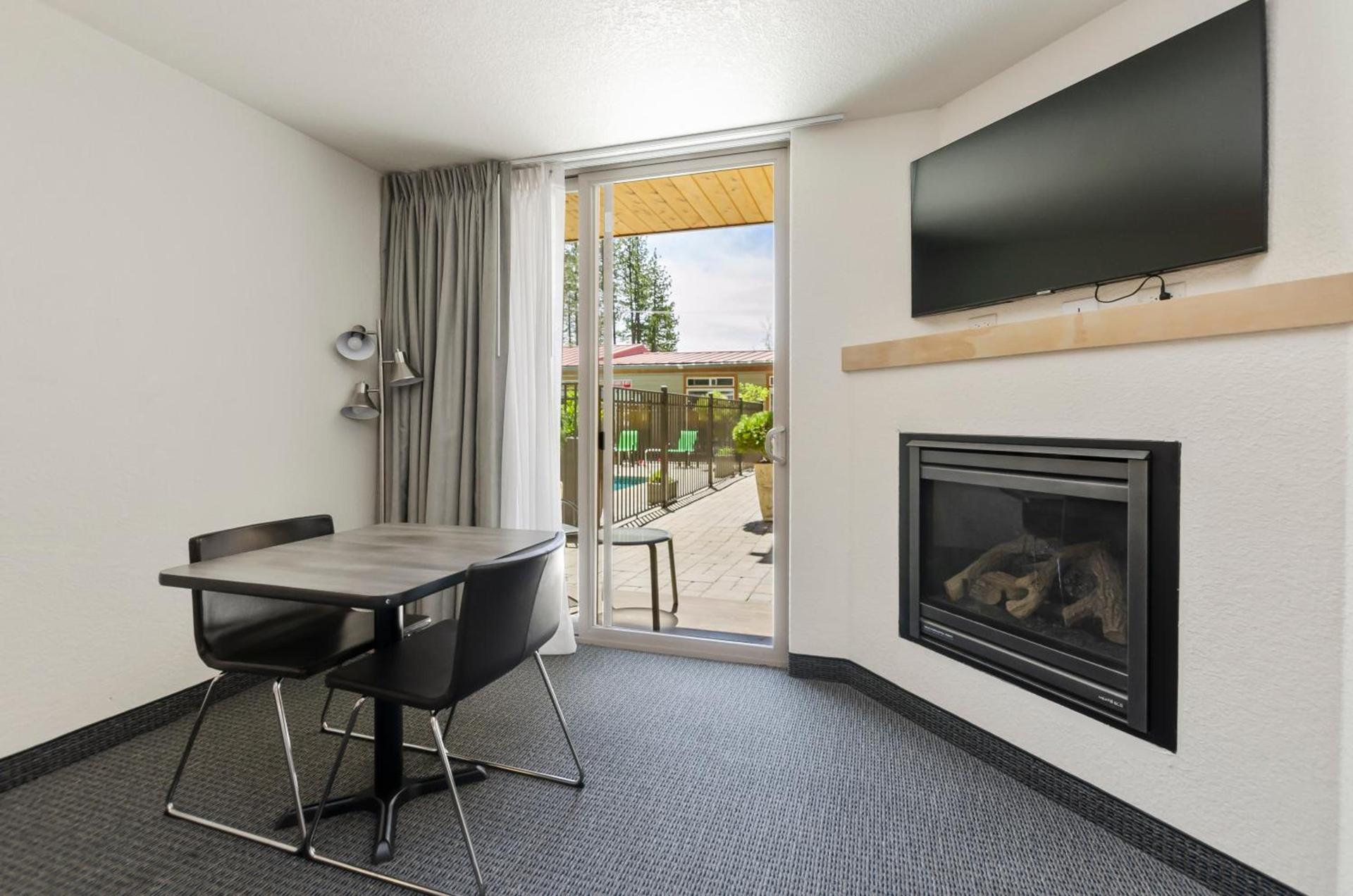 Firelite Lodge photo 36