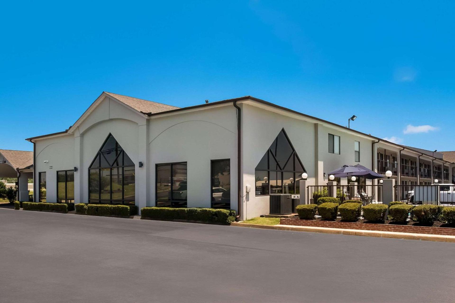 Quality Inn Southaven - Memphis South photo 2