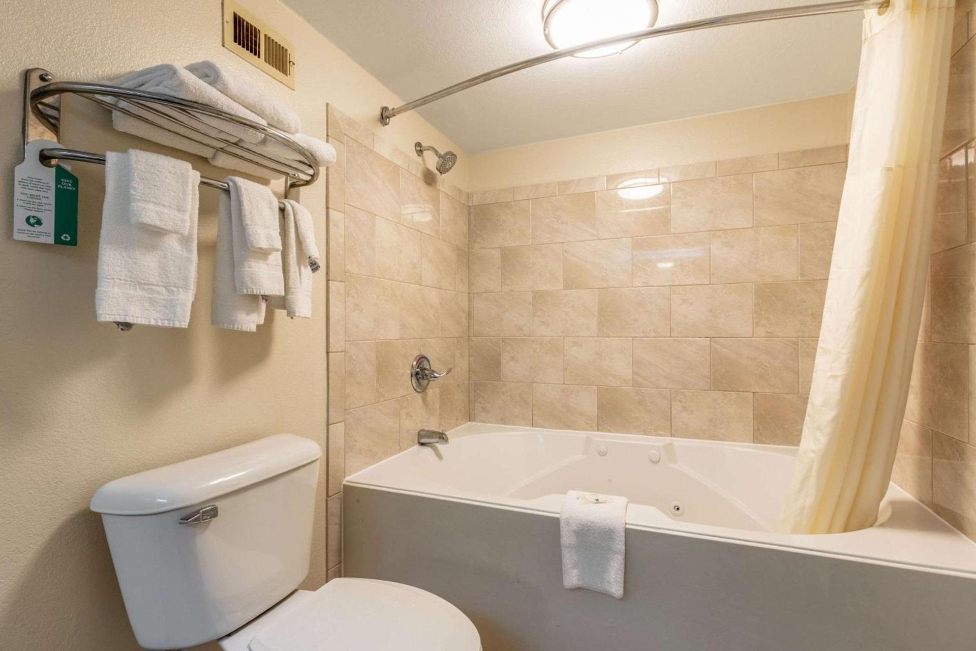 Quality Inn Southaven - Memphis South photo 22
