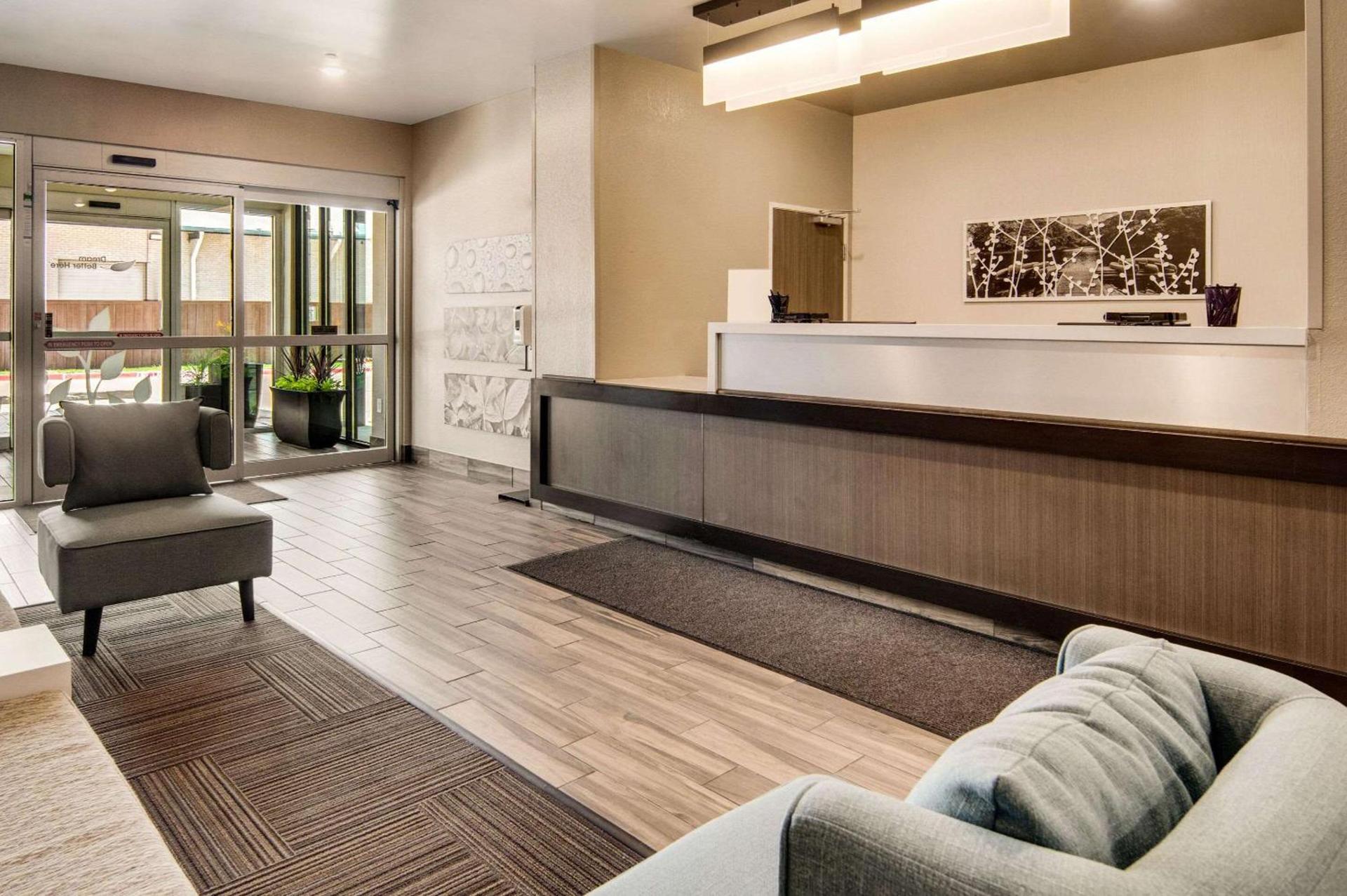 MainStay Suites Dallas Northwest - Irving photo 7