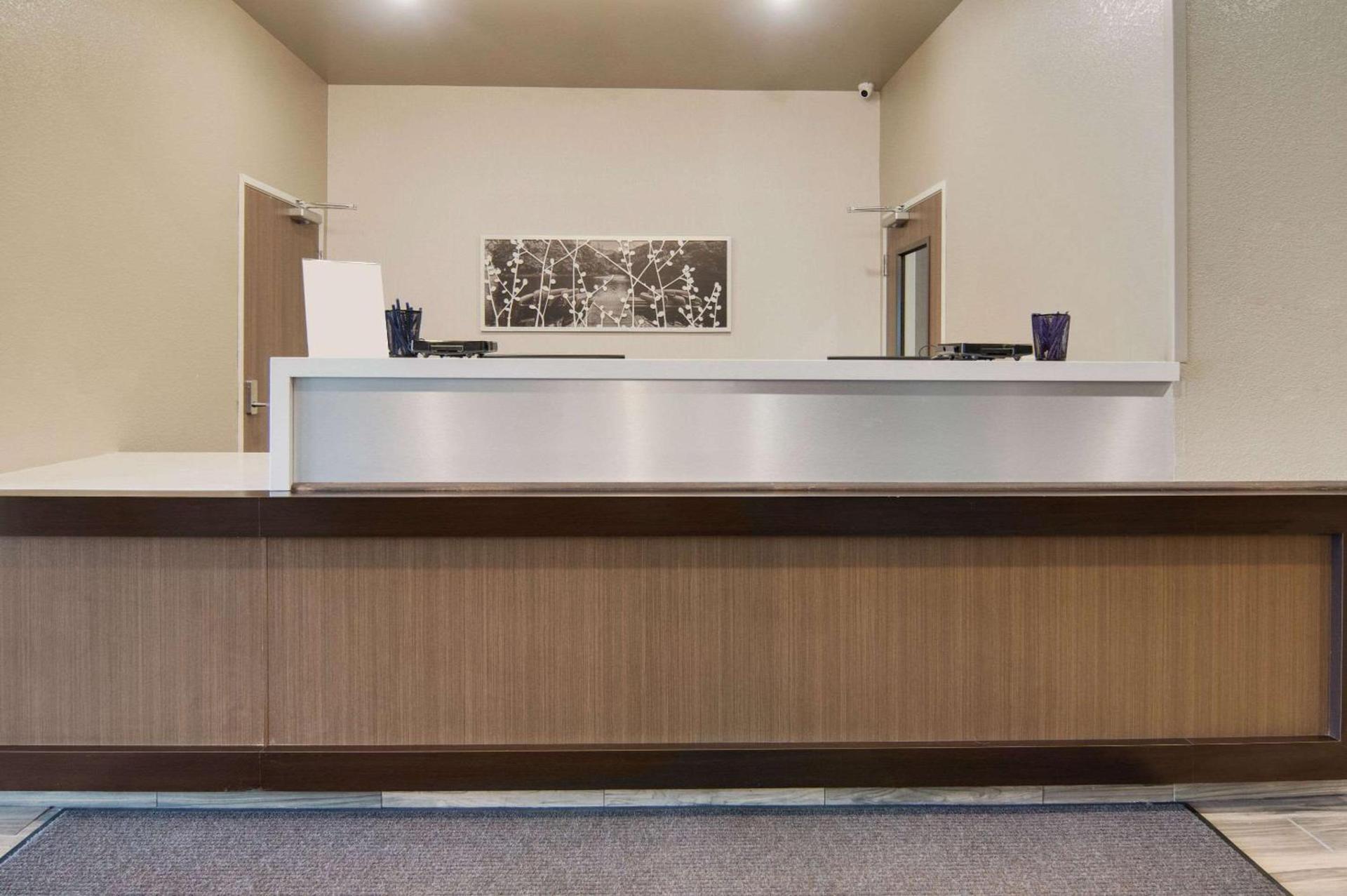 MainStay Suites Dallas Northwest - Irving photo 8